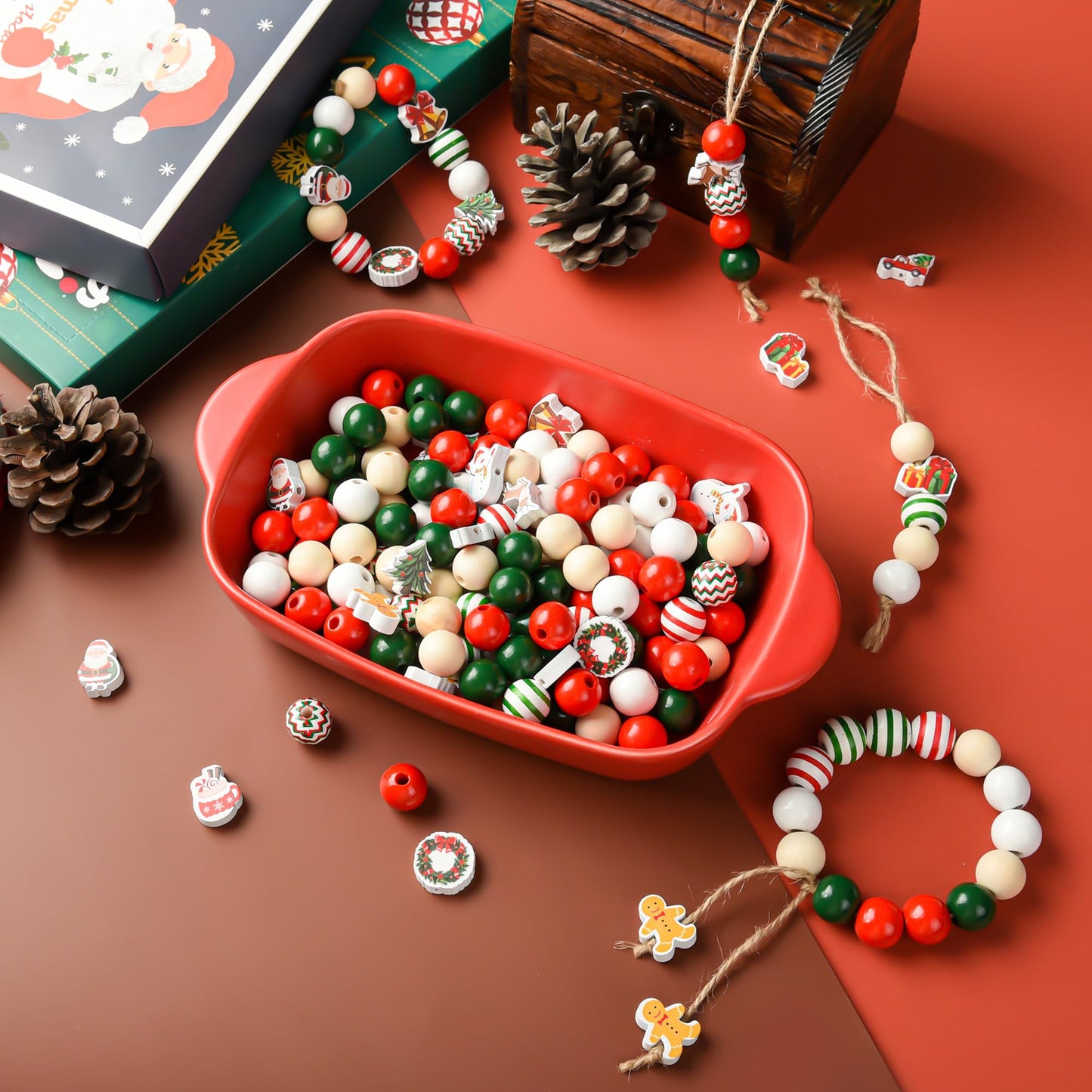 240 Pieces Christmas Wooden Beads Red Green Wood Beads Snowman Gingerbread Santa Deer Craft Bead with Hole for Winter Holiday Garland Making Xmas Home Tree Hanging Decoration