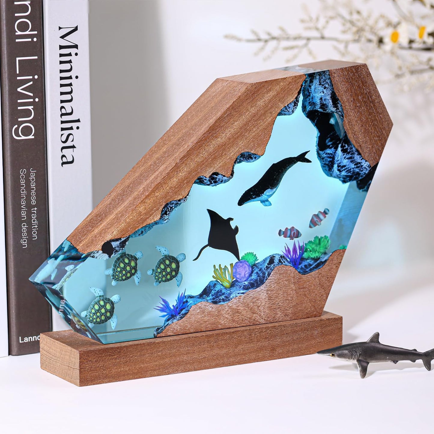 Humpback Whale Resin Ocean Lamp, Handmade RGB Resin Night Light for Home Office Decor,Turtles Gifts for Women, Ocean Lover Collectibles, Unique Gifts for Mom,Holiday Gift for Him & Her (S 6"x4")