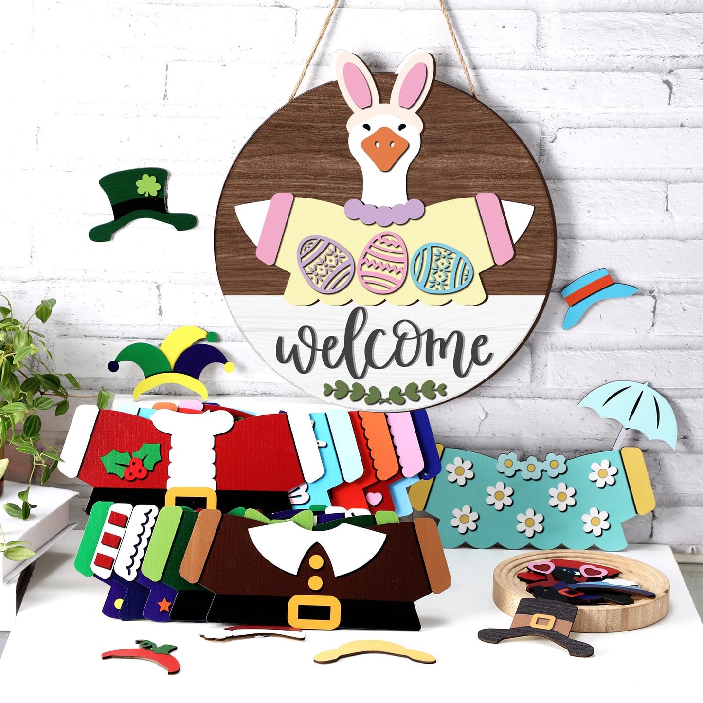 Weysat 25 Pcs Interchangeable Wooden Goose Decor, 11.8 Inch Holiday Seasonal Welcome Changeable Geese Signs Rustic Farmhouse Front Door Round Wreaths Wall Hanging Decorations for Porch Home Outdoor