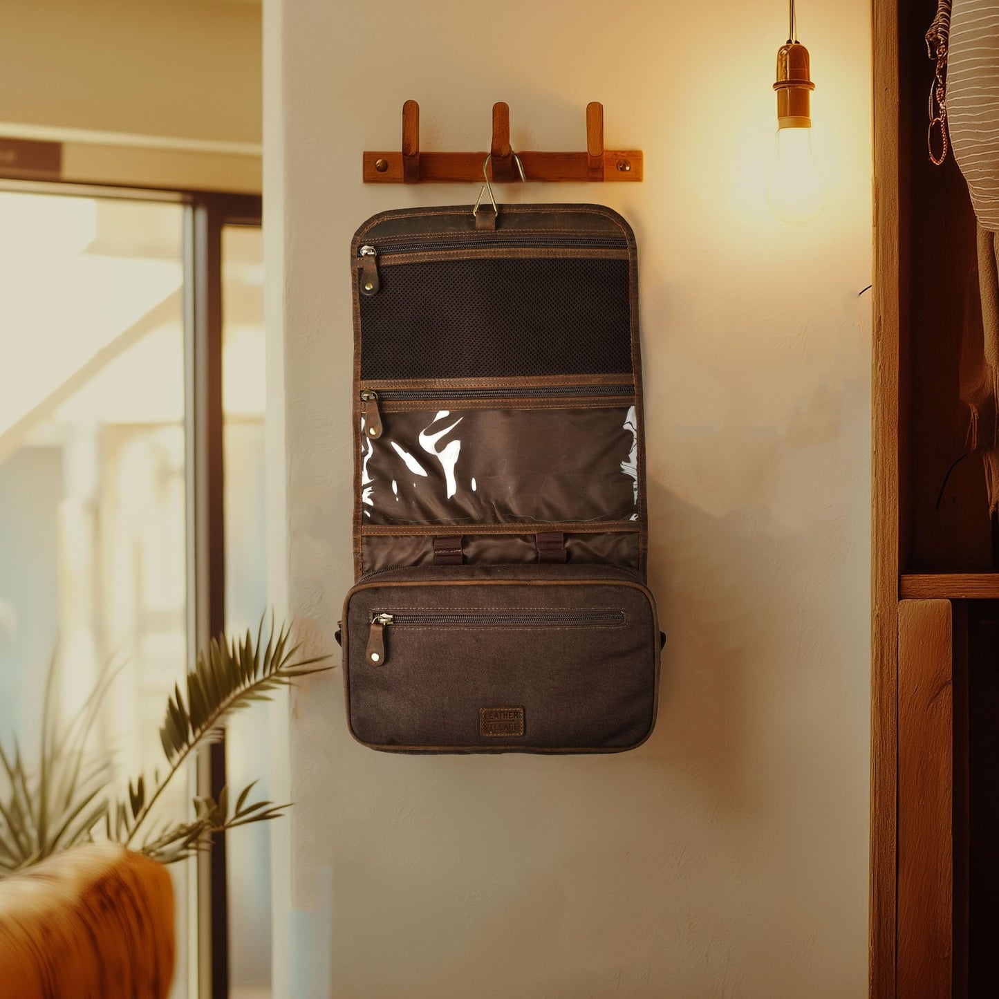 LEATHER VILLAGE Hanging Genuine Leather Toiletry Bag for Men – Handcrafted Vintage Travel Dopp Kit with Waterproof Lining, Shaving Organizer and Shower Bathroom Essentials Case - Brown