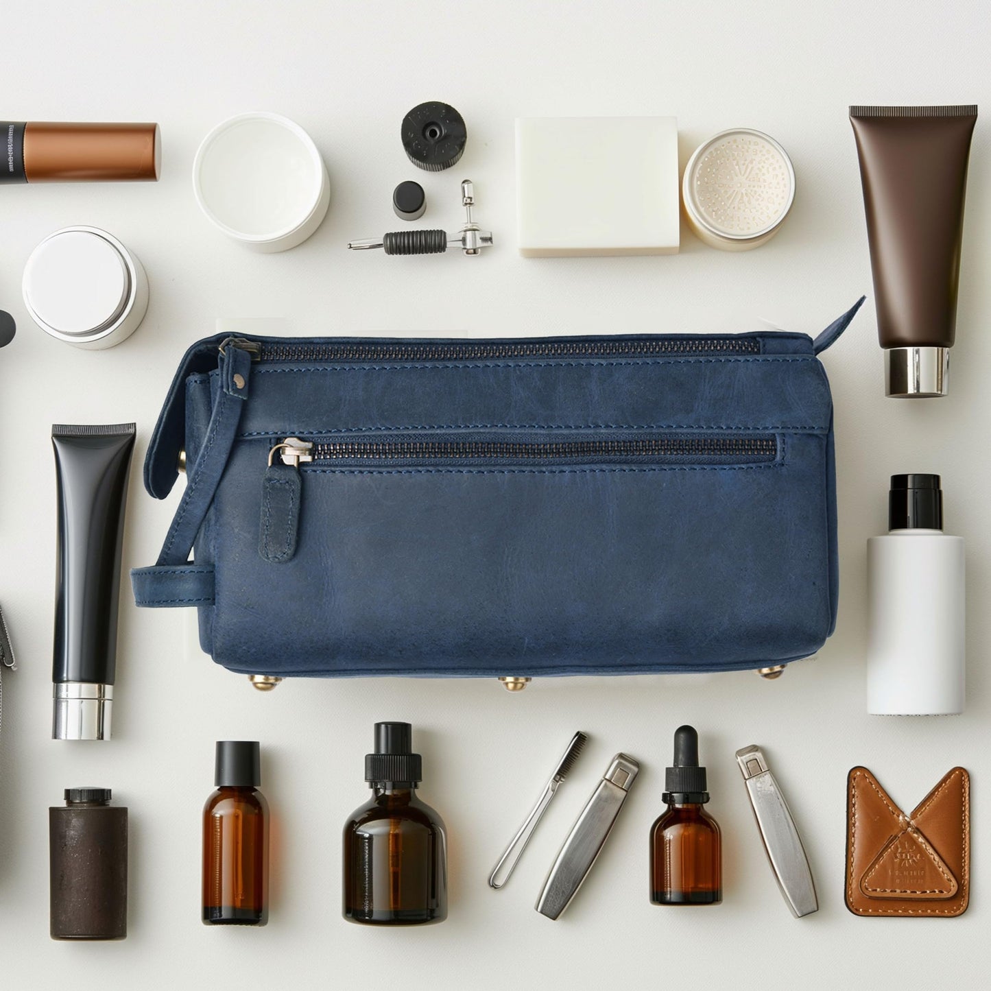 LEATHER VILLAGE Genuine Leather Travel Toiletry Bag - Water-Resistant Dopp Kit for Toiletries, Large Shaving Bag & Bathroom Organizer - Gift for Men & Women - Royal Blue