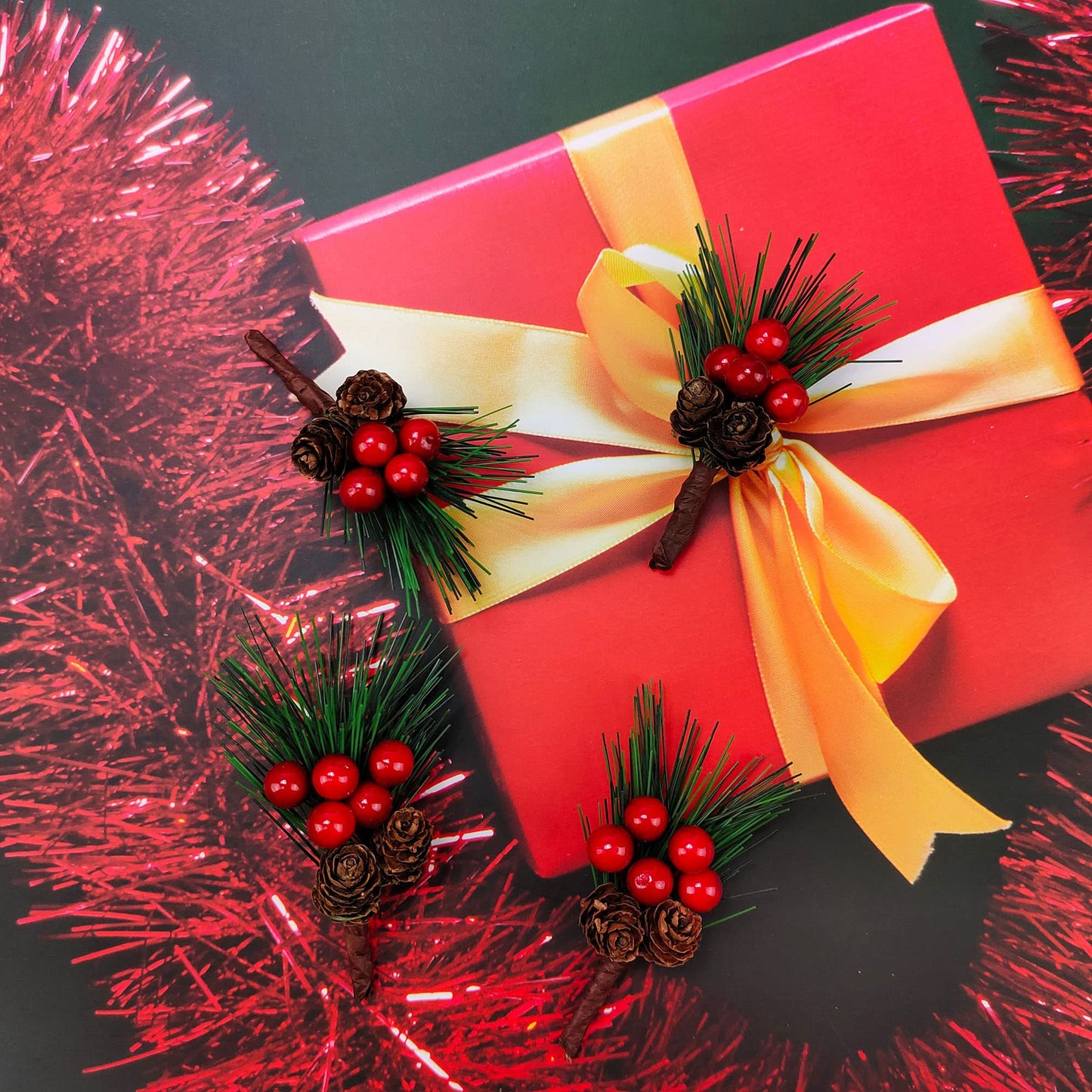 BLEBRDME 20PCS Artificial Pine Picks Small Pine Tree Plants Red Pinecones for Christmas Flower Arrangements Wreaths and Holiday Decorations