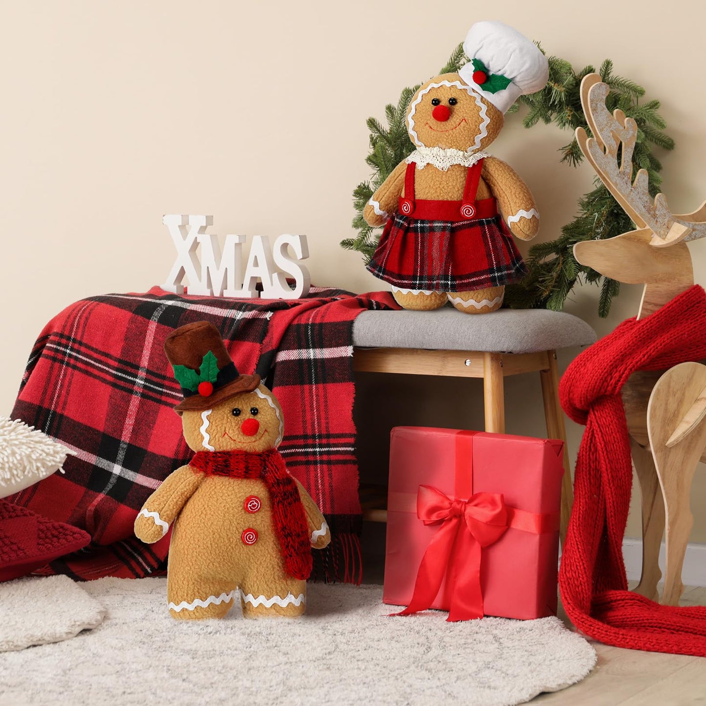 Bencailor 2 Pcs Christmas Throw Pillow Plush Gingerbread Men Pillows Cute Snowman Pillows for Xmas Party Bedroom Cushion Decor(Gingerbread Boy Girl)