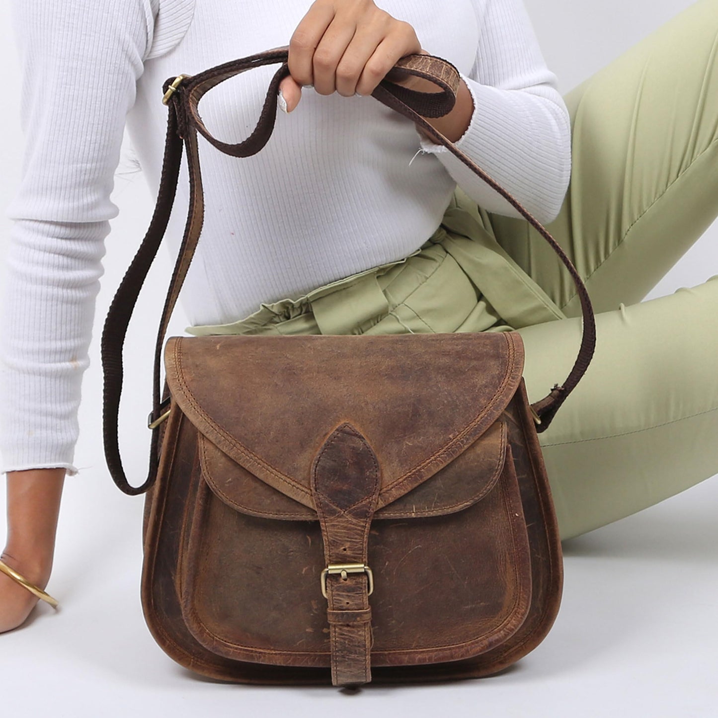Leather Crossbody Bag for women purse tote ladies bags satchel travel tote shoulder bag (Distressed Tan)