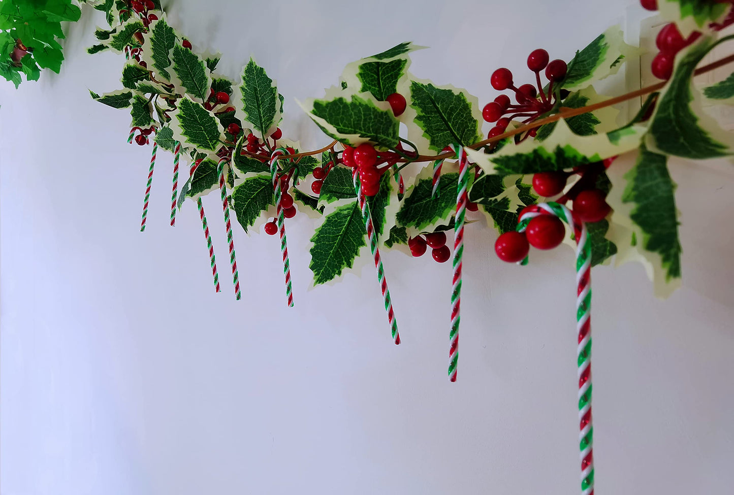 50 Pcs Christmas Candy Canes 5.9 inch Plastic Christmas Tree Hanging Ornaments Twisted Green Crutch Candy Canes for Xmas Home Indoor Outdoor Party Decoration (Green red White)