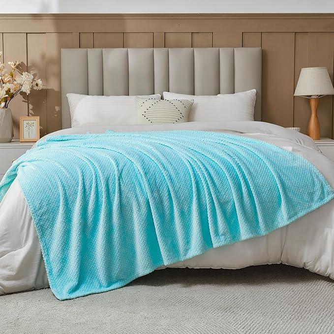 NEWCOSPLAY Super Soft Twin Blanket Turquoise Premium Silky Flannel Fleece Leaves Pattern Lightweight Bed Blanket All Season Use (Turquoise, Twin(60"x80"))