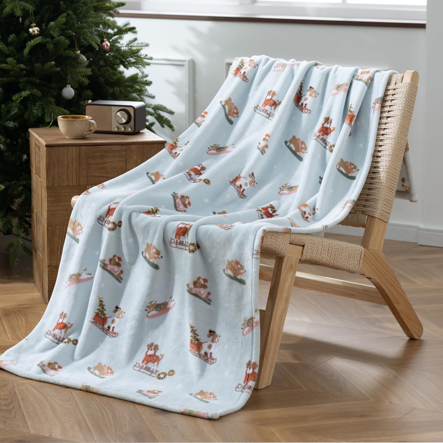 Sushing Christmas Printed Fleece Throw, Soft Plush Warm Festive, Cozy Couch Decor, 60"× 70", Skating Dogs
