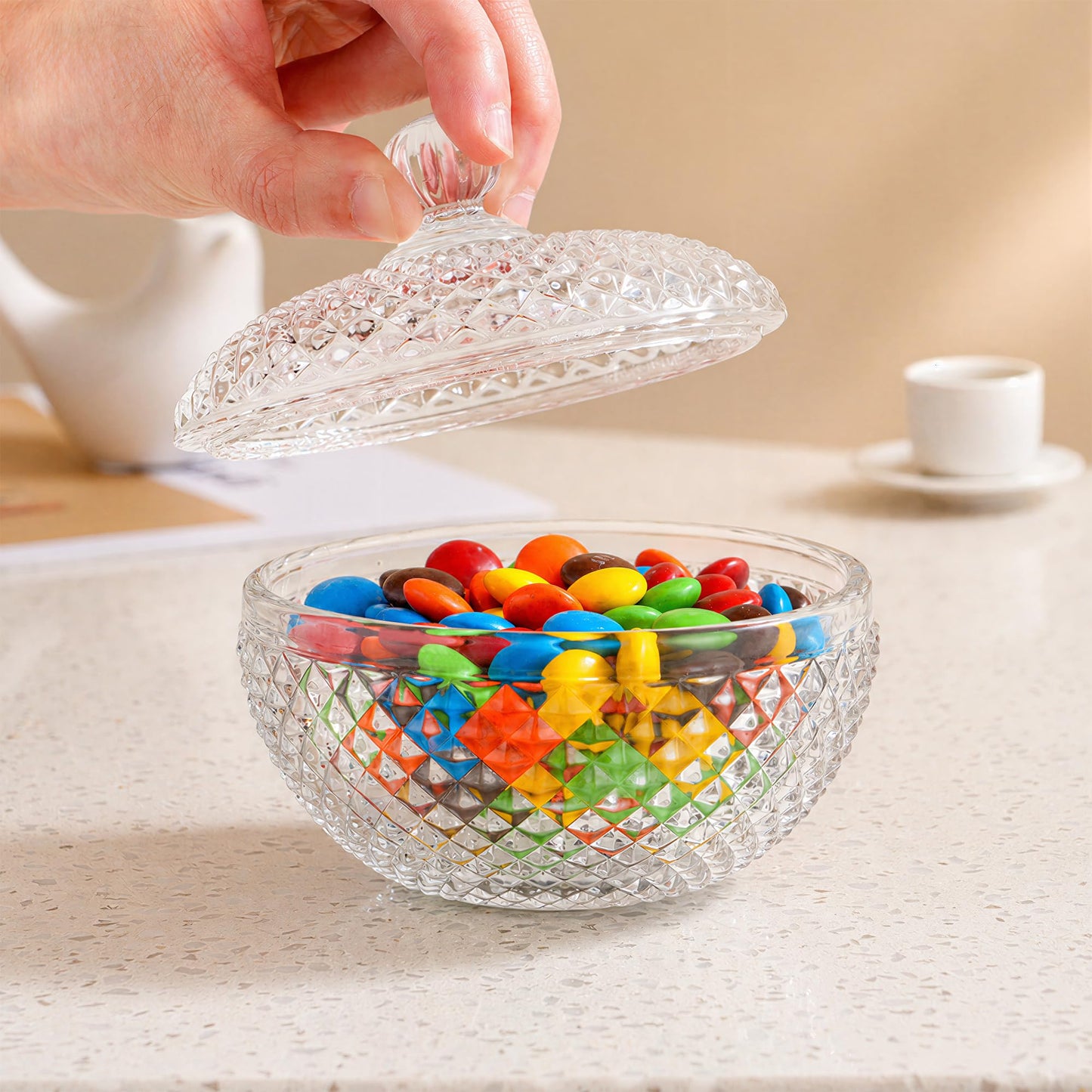 kanpura 6.7 oz Glass Candy Dish with Lid Clear Crystal Candy & Cookies Jar Decorative Candy Storage Container for Wedding Buffet Party, Christmas, Home Decor, Office Desk