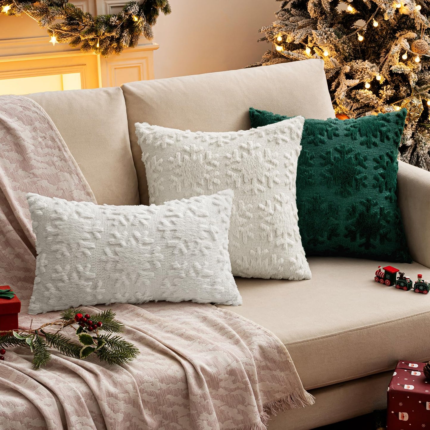 MIULEE Christmas Snowflake Decorative Throw Pillow Covers Set of 2,Soft Fluffy Faux Wool Winter Holiday Couch Pillows for Farmhouse Boho Home Decor Sofa Bed Porch Living Room 12x20 Inch Pure White