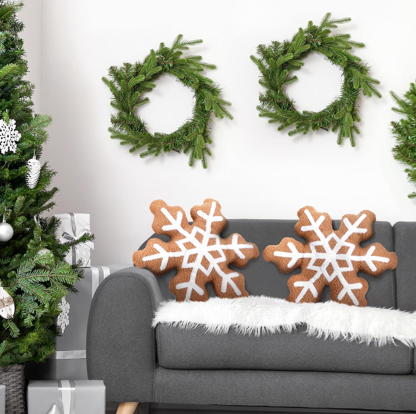 Marsui Christmas Snowflake Pillow 16 Inch, Soft Plush Christmas Shaped Decorative Throw Pillow for Couch, Bed, or Home Decor, Snowflake Shaped Cushion for Xmas Holiday Party Decorations