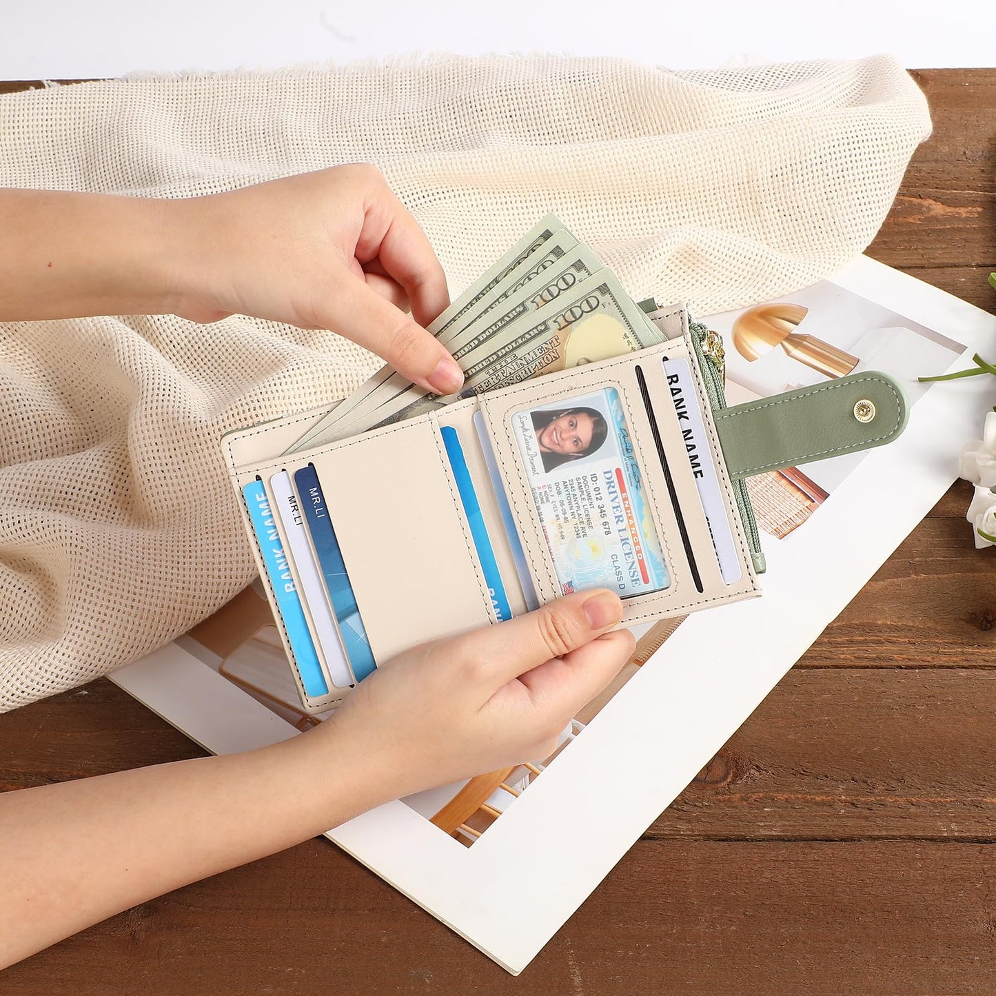 GAEKEAO Small Wallet for Women RFID Blocking Bifold Card Holder Vegan Leather with Zipper Coin Pocket, ID Window, Keychain