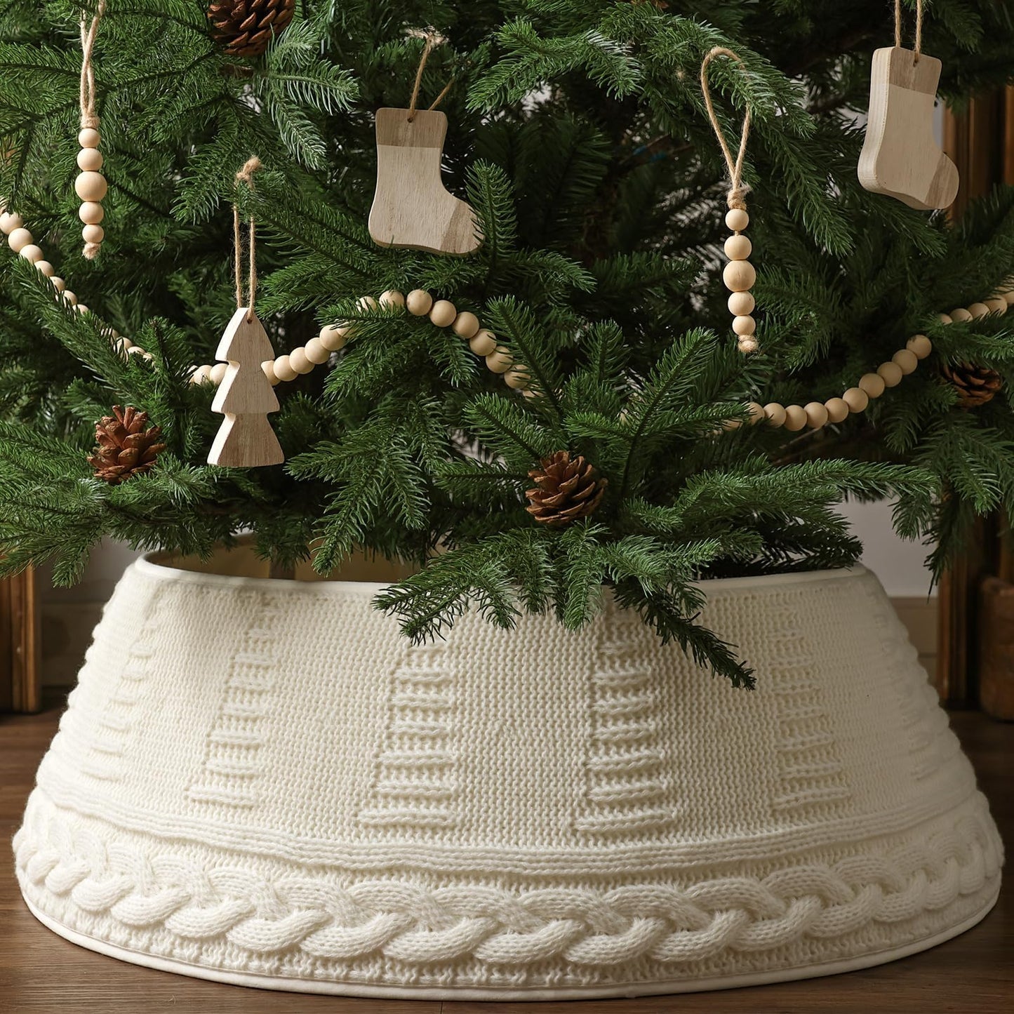 Knitted Christmas Tree Collar: Cream Chunky Cable Knit Christmas Tree Collar for Artificial Trees, Size Adjustable Rustic Farmhouse Tree Ring Skirt for Merry Christmas Holiday Home Decor Party Gifts