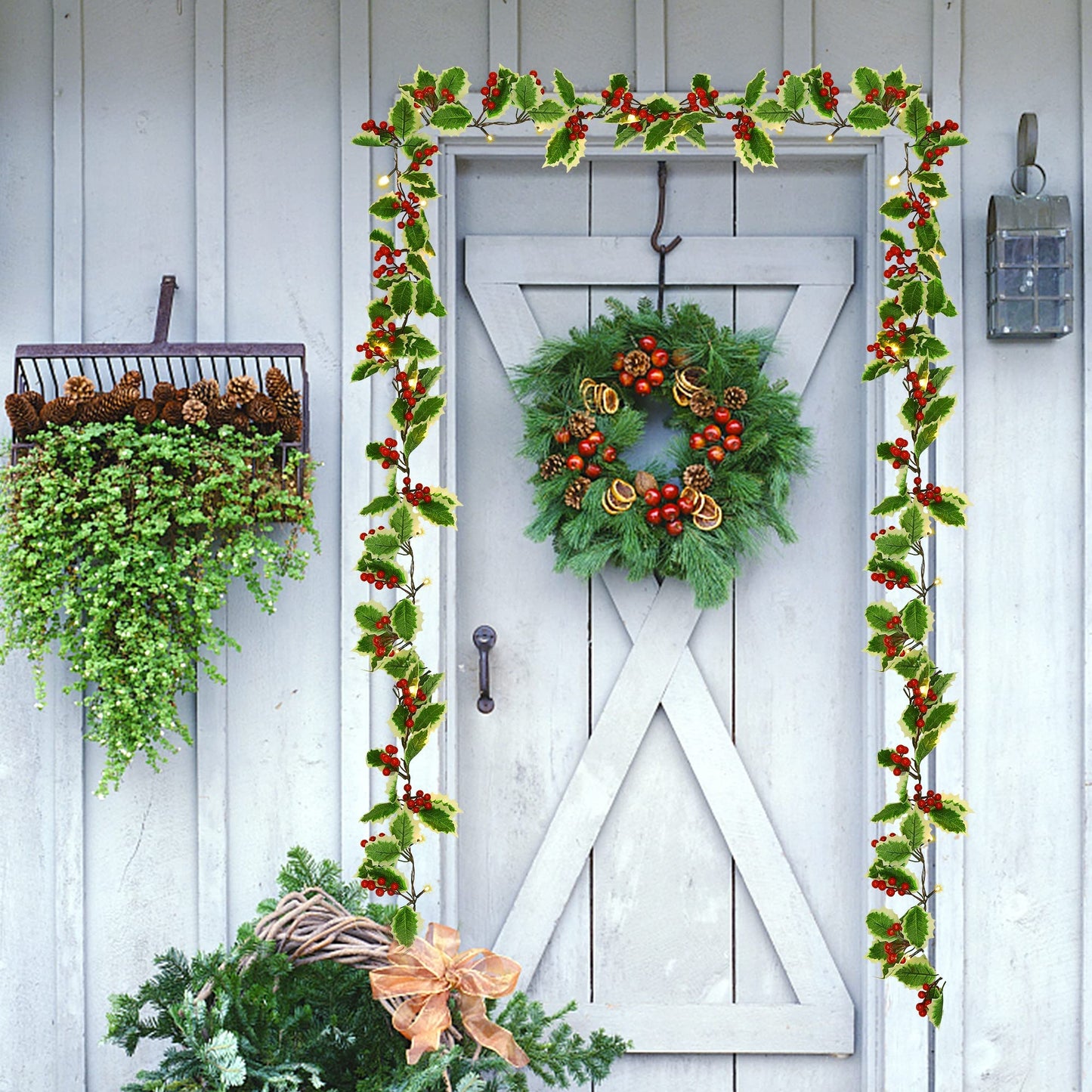 Juegoal Christmas Garland, 9FT Pre-lit Red Berries & Holly Leaves Garlands, Artificial Lighted Berry Garland Battery Operated with Timer, Indoor Outdoor Xmas Fireplace Gate Home Winter New Year Decor