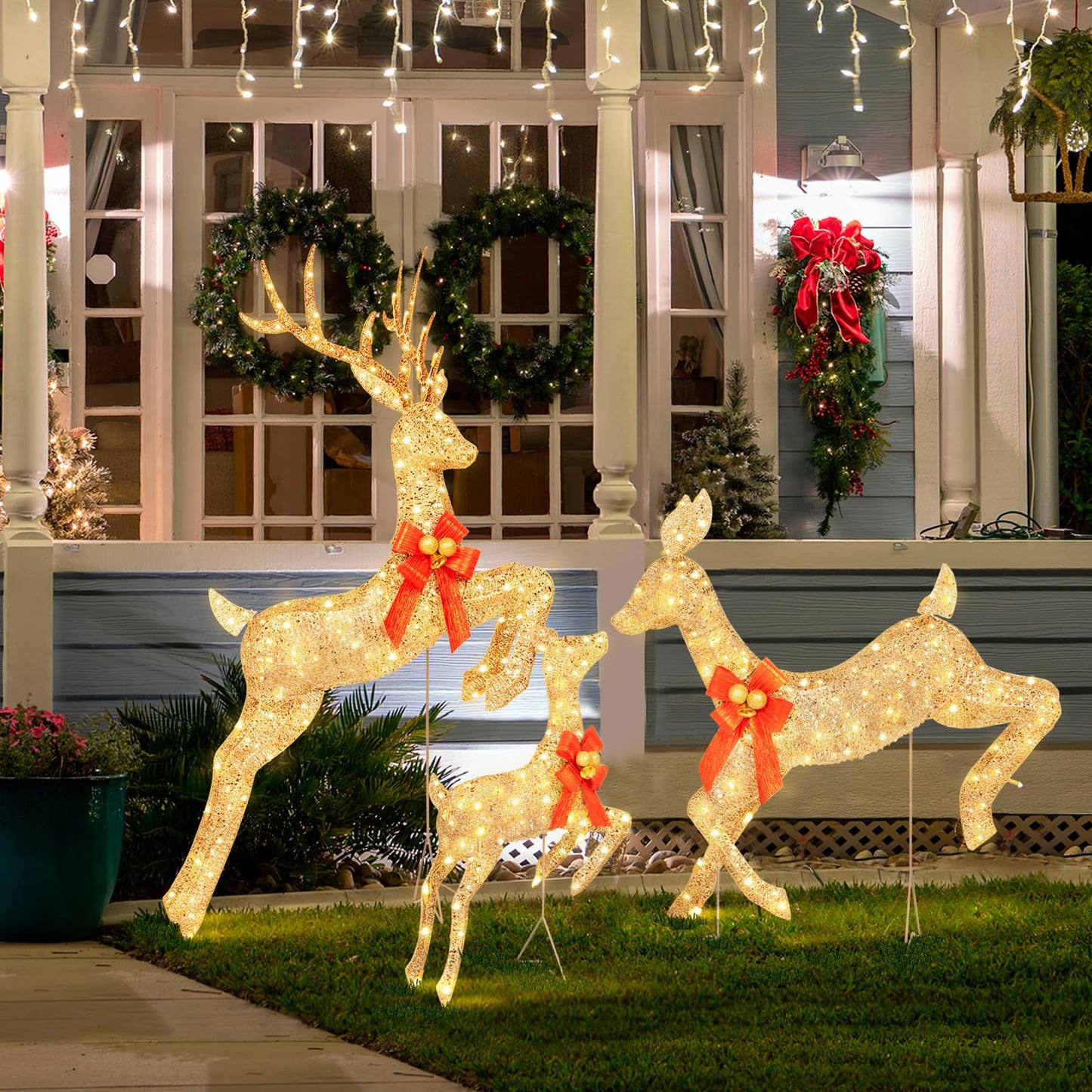 LOENIY 3-Piece Lighted Reindeer Christmas Decoration with 210 Warm White LED Lights, 5FT 3D Glittered Christmas Deer Family Set Outdoor Decorations, Plug in Deer Decor for Lawn Yard Patio Garden