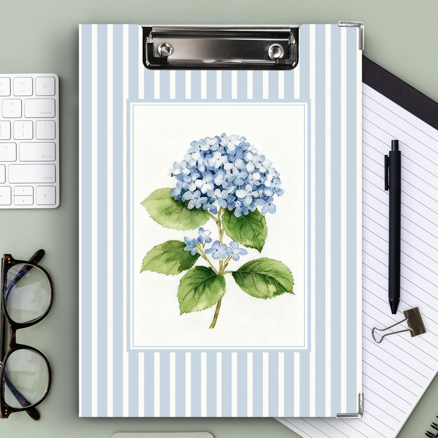 KU-DaYi Blue Hydrangea Floral Clipboard Padfolio with Storage Pocket, Blue Striped Hydrangea Flower Botanical Low Profile Clip Boards for Girls Nurse Office Classroom, 12.4 x 9.25 in