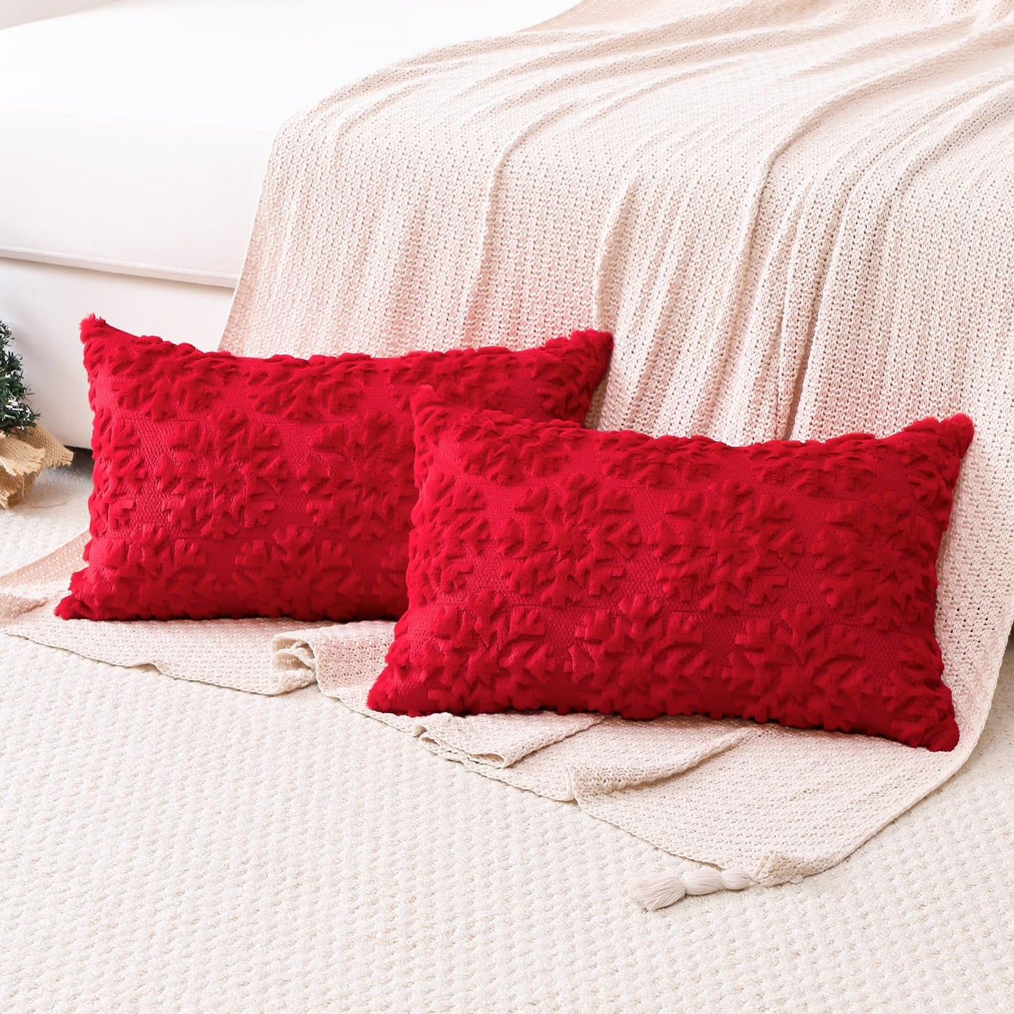 OTOSTAR Set of 2 Xmas Soft Plush Short Wool Velvet Decorative Throw Pillow Covers Rectangular Luxury Style Cushion Case Pillow Shell for Sofa Bedroom Snowflake Red, 16x24 Inch
