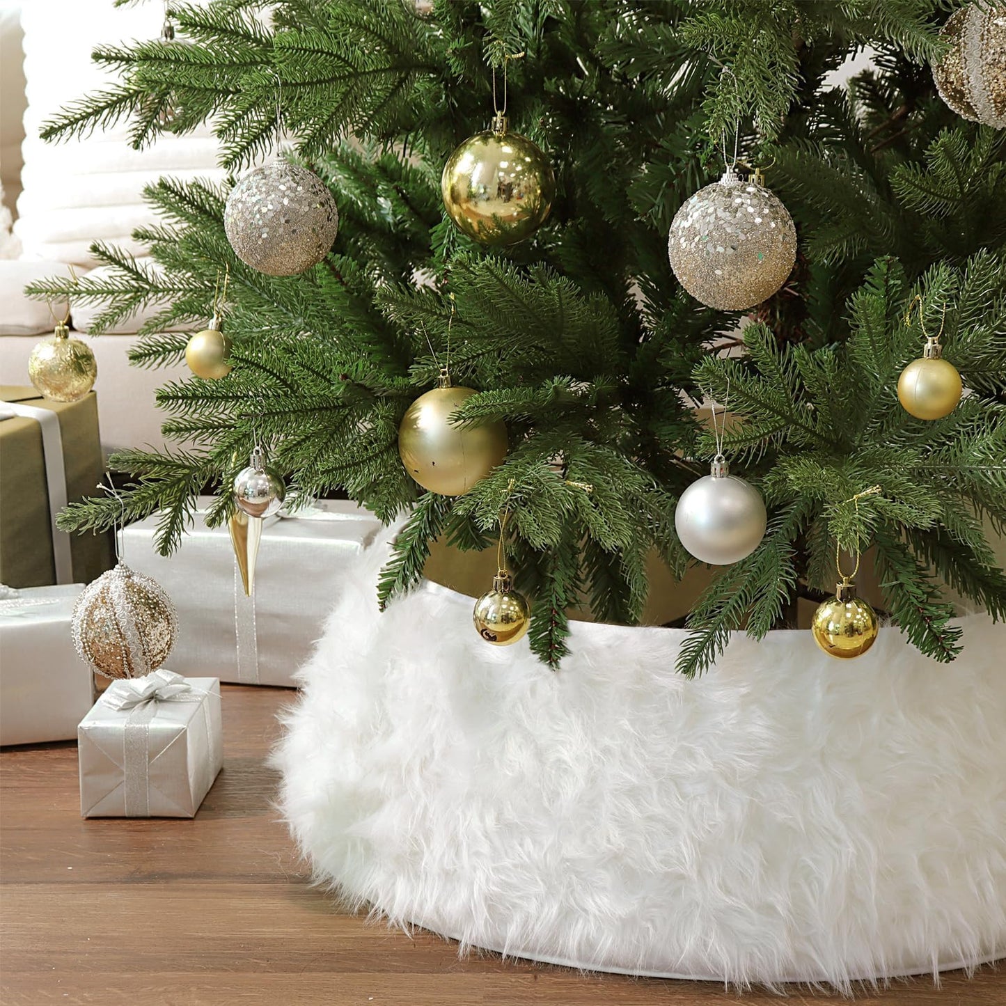 Bunny Chorus Christmas Tree Collar: Snow White Luxury Thick Plush Faux Fur Xmas Tree Collars Cover, Rustic Size Adjustable Tree Skirt for Holiday Decorations