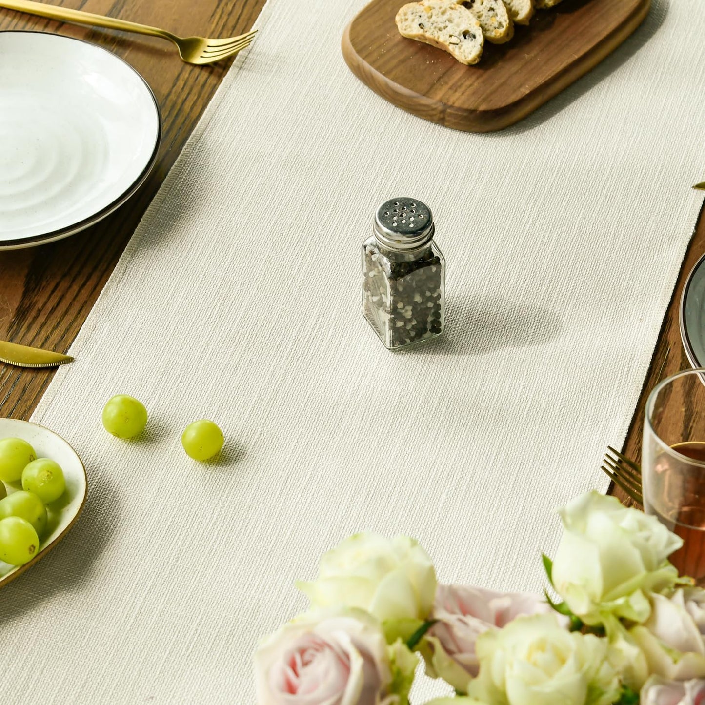 Artoid Mode Beige Tassel Table Runner, Boho Linen Blend Rustic Farmhouse Style Kitchen Table Decoration Holiday Wedding Party Dinning Decor 13x72 Inch