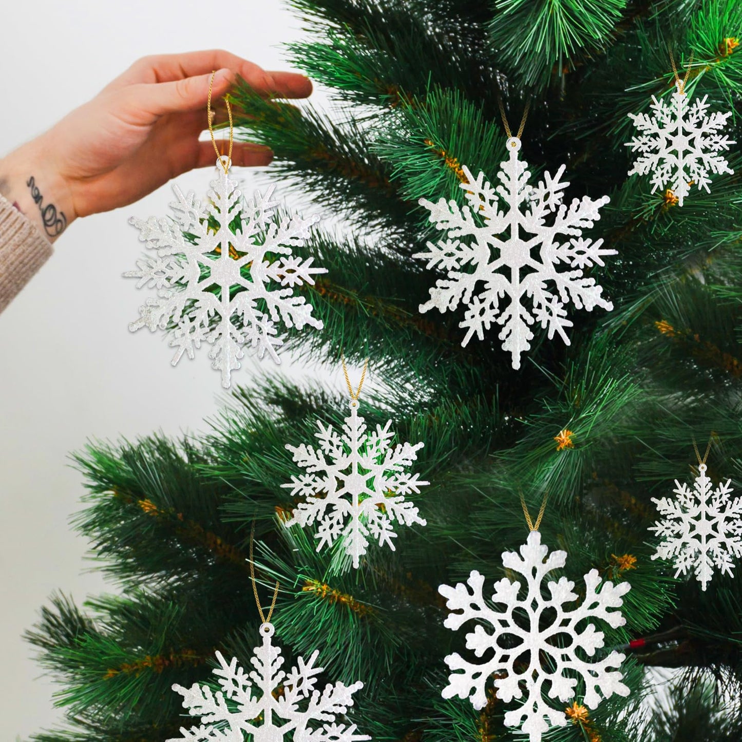 36 Pack White Snowflake Ornaments Plastic Glitter Snow Flakes Ornaments for Winter Christmas Tree Decorations Size Varies Craft Snowflakes