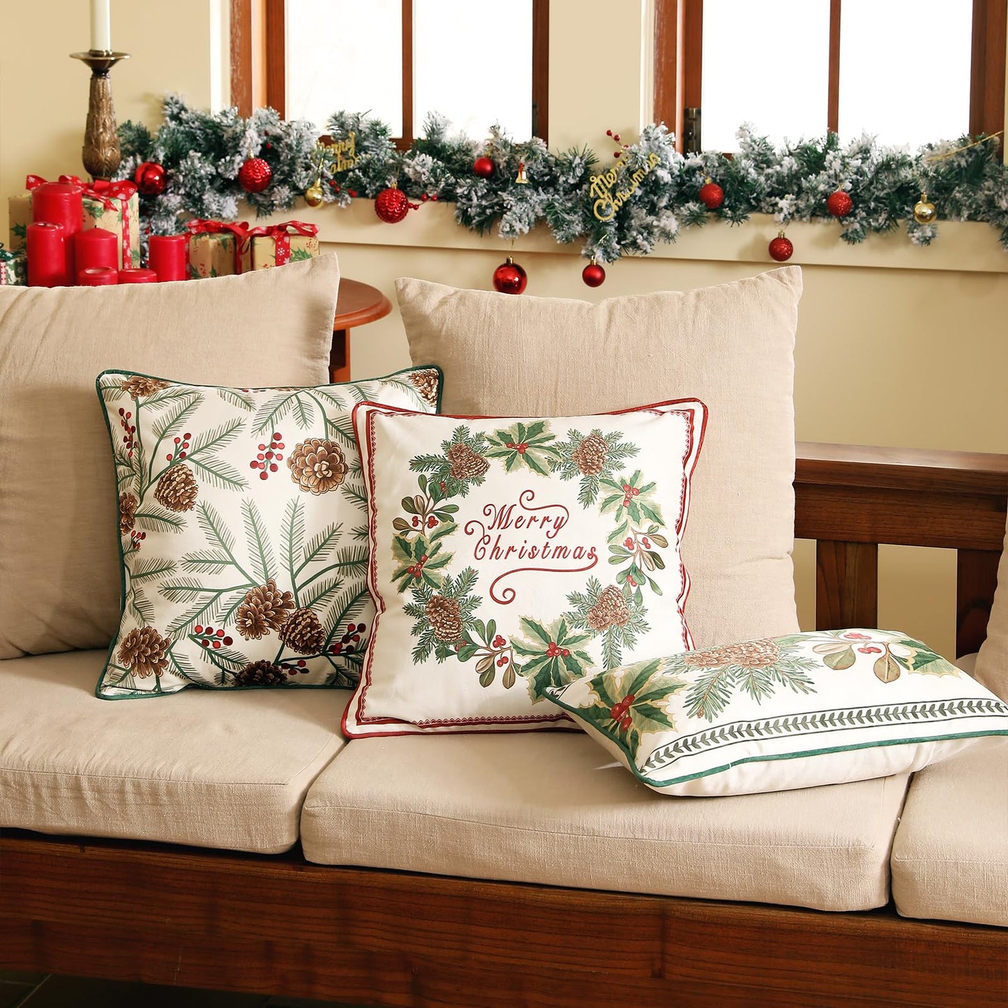 ISAENNE Design Square Classic Chrismas Style Throw Pillow Covers 18"x18", Green Soft Velvet Cushion Cover with Xmas Garland Pattern Decor Pillowcases for Bed,Living Room,Outdoor,Car