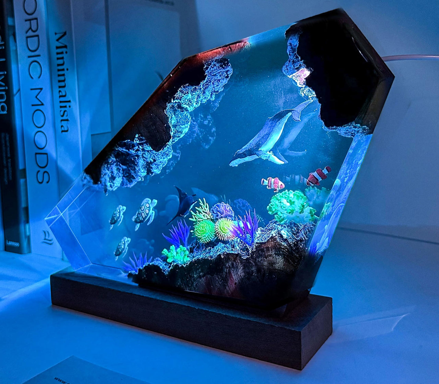 Humpback Whale Resin Ocean Lamp, Handmade RGB Resin Night Light for Home Office Decor,Turtles Gifts for Women, Ocean Lover Collectibles, Unique Gifts for Mom,Holiday Gift for Him & Her (S 6"x4")
