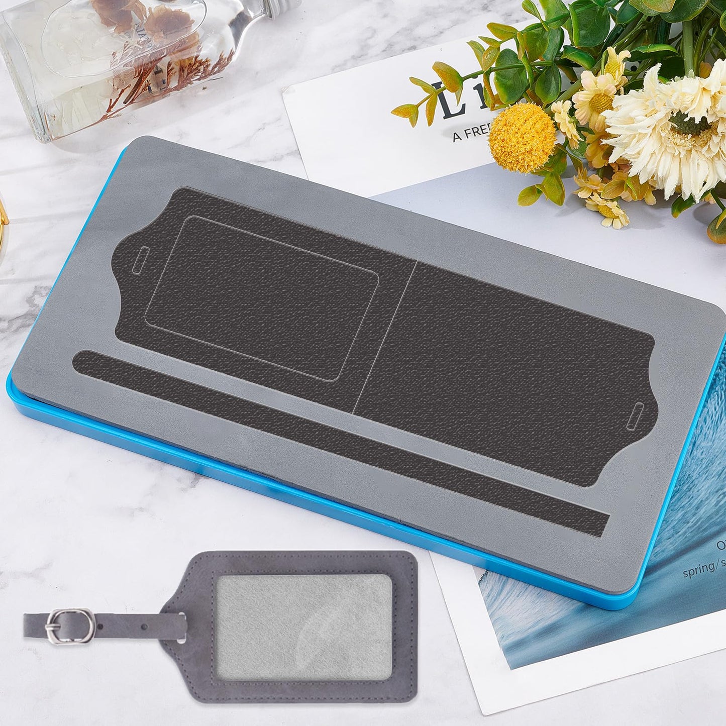 SUPERDANT Name Card Leather Luggage Tag Cutting Die Airplane Suitcase Labels Cut Punch Plane Luggage Tag Cutting Machine Wood Dies for DIY Leather Crafts
