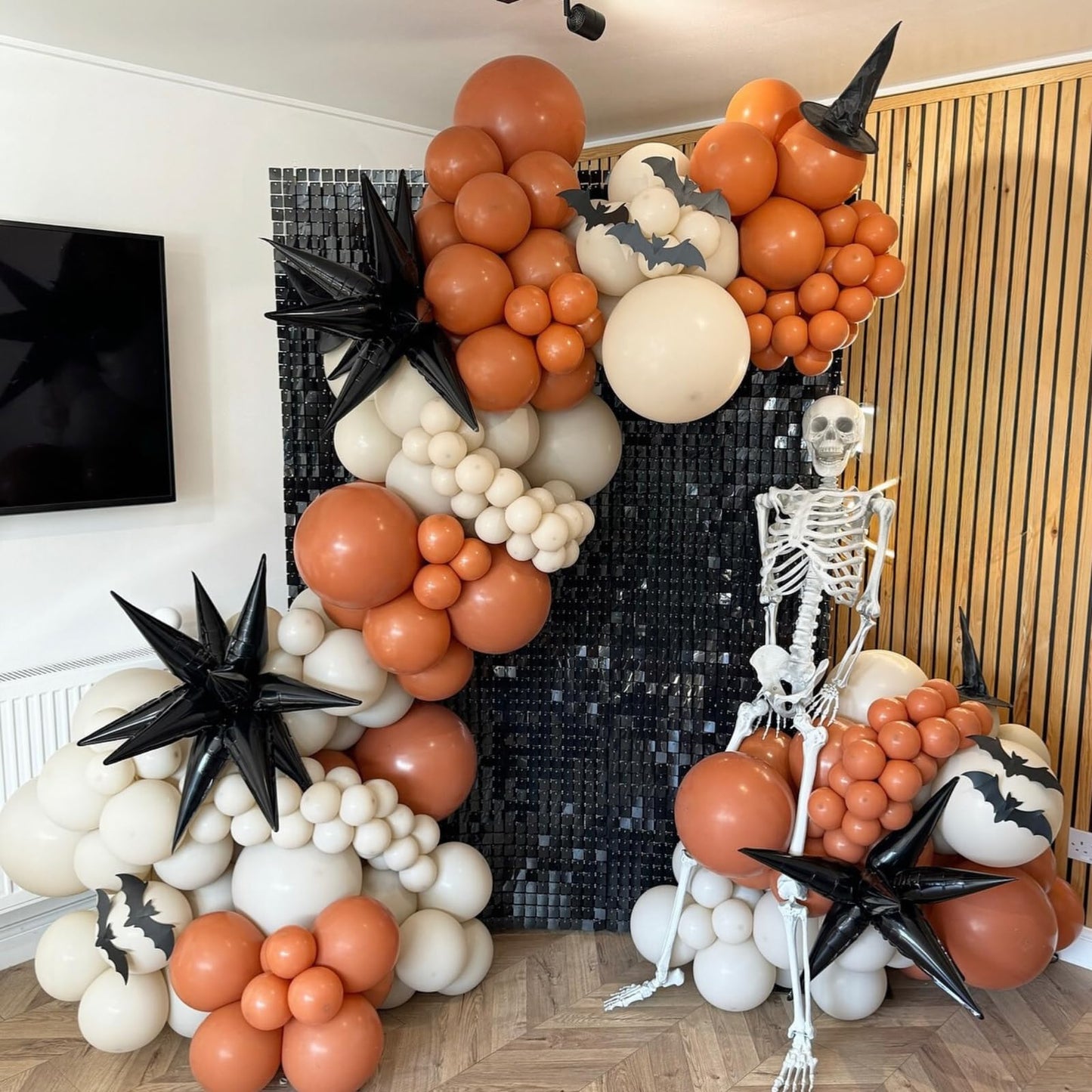 Halloween Balloons Arch Black Orange Beige Balloons Garland Halloween Birthday Party Decorations Orange Black Nude White Sand Latex Balloons with Pumpkin Foil Balloon Eye Print 3D Bat Stikers Decor