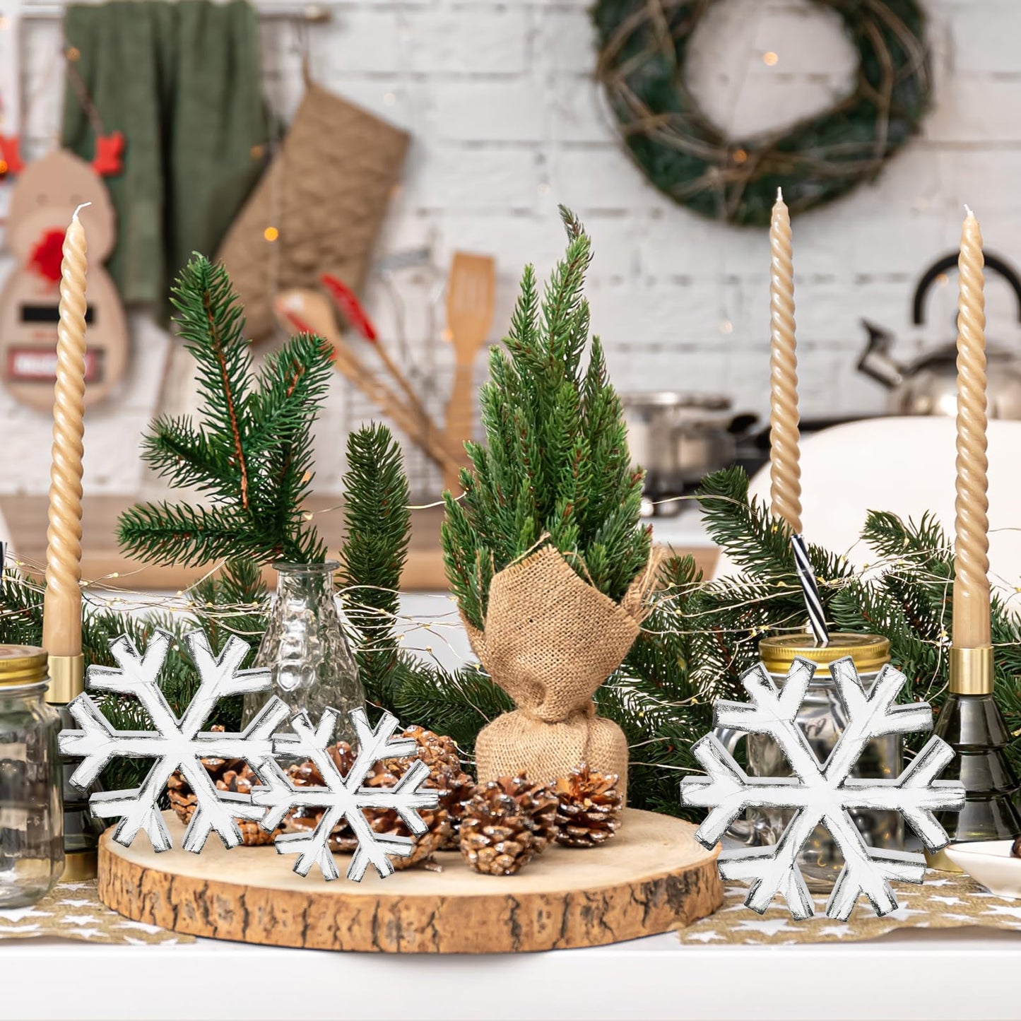 Whaline Winter Snowflake Wooden Table Decor Christmas Retro Snowflake Block Signs Tabletop Centerpiece 3 Sizes Farmhouse Snow Flake Tiered Tray Decor for Holiday Home Party Decor, 3Pcs
