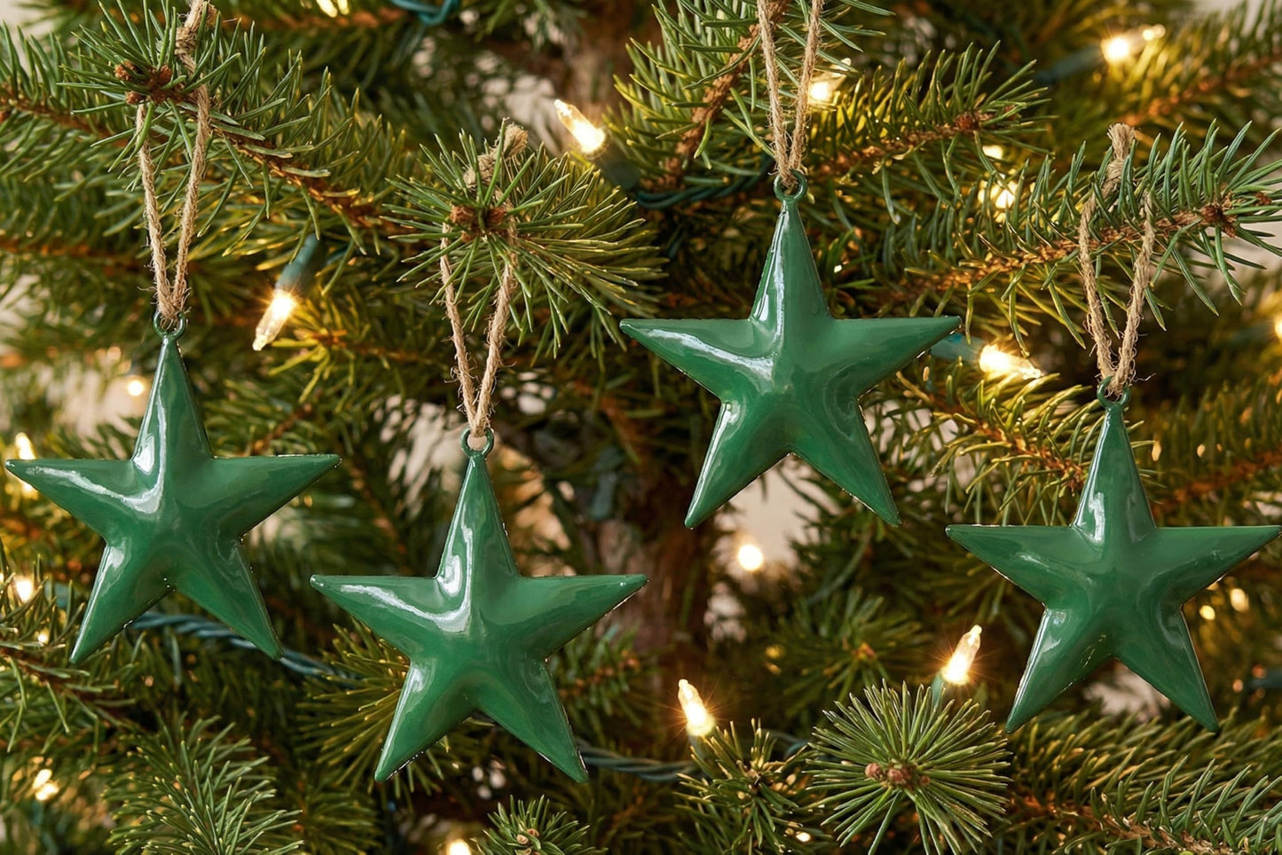 Green Star Hanging Ornaments Set of 4 – Rustic Farmhouse Decor, Christmas Tree Ornaments, Wall & Door Hanging Stars for Home, Holiday, Winter & Festive Decorations