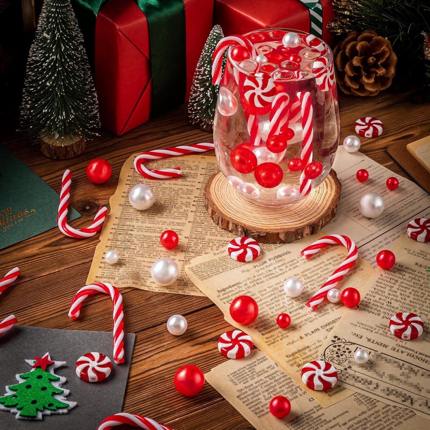 ZHWKMYP 480Pcs Christmas Vase Filler, Christmas Floating Vase Filler for Centerpieces, White and Red Candy Cane Decor Decorations