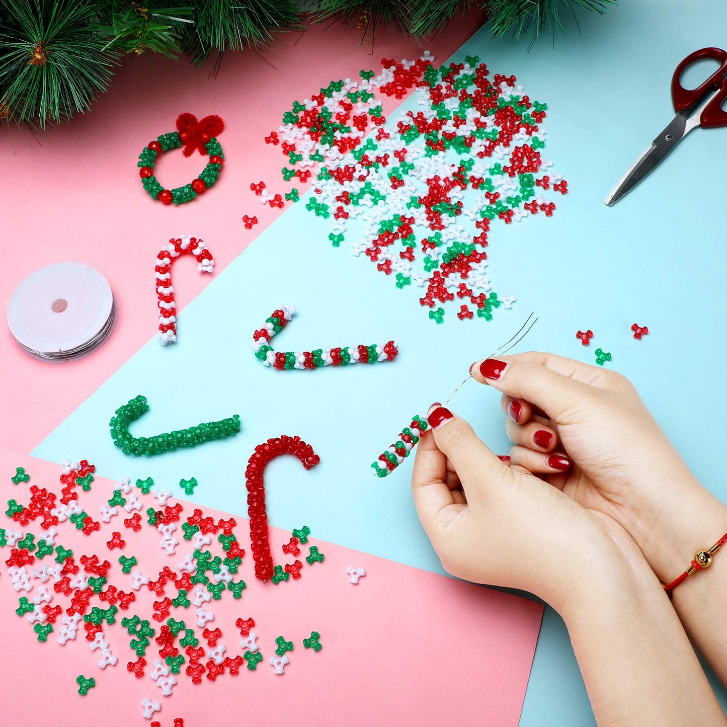 Christmas Tri Beads, Holiday Beaded Ornaments Candy Cane Ornament Craft Kit, Including 0.38 Inch Plastic Tri Beads and Beading Wirefor Christmas Tree Decoration(1600)