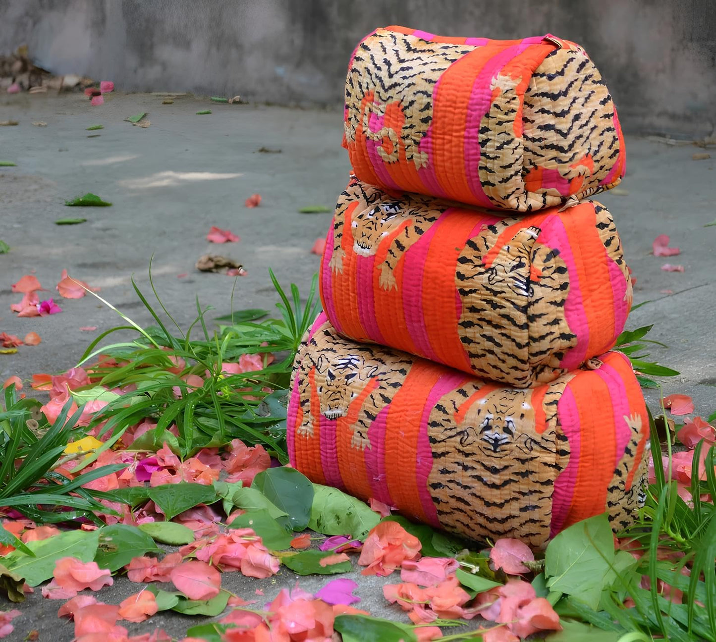 INDACORIFY Tiger Print Makeup Bag Set of 3 Pieces Indian Cotton Toiletry Bag Make up Pouch Travel Bag Quilted Wash Bag Shaving Cotton Cosmetic Kit