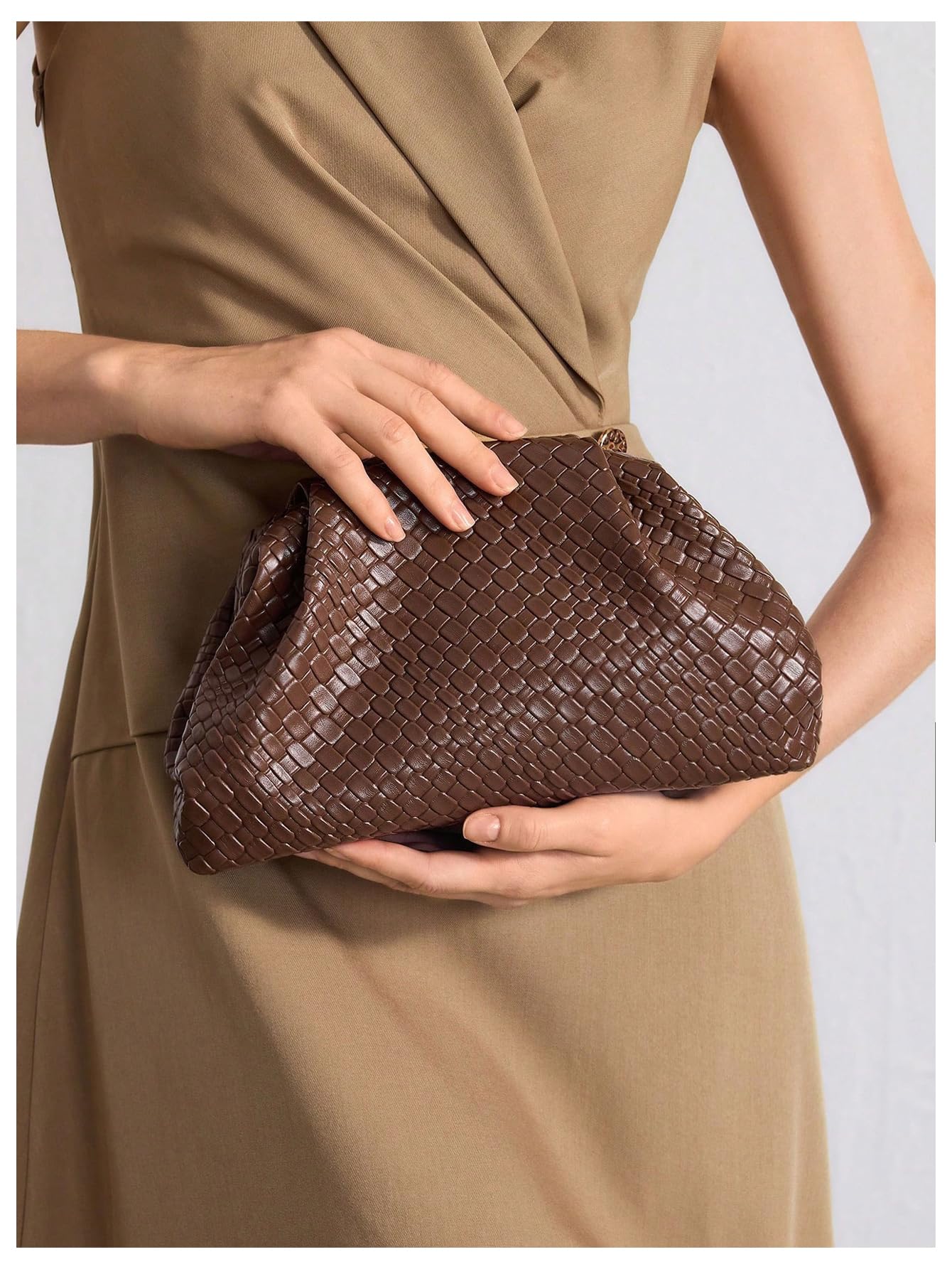 QWINEE Women's Woven Evening Bag Dumpling Clutch Purse No Strap Handbags Elegant Faux PU Leather Clutch Bag Coffee Brown One-Size