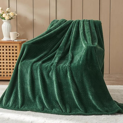 NEWCOSPLAY Super Soft Twin Blanket Dark Green Premium Silky Flannel Fleece Leaves Pattern Lightweight Bed Blanket All Season Use (Dark Green, Twin(60"x80"))