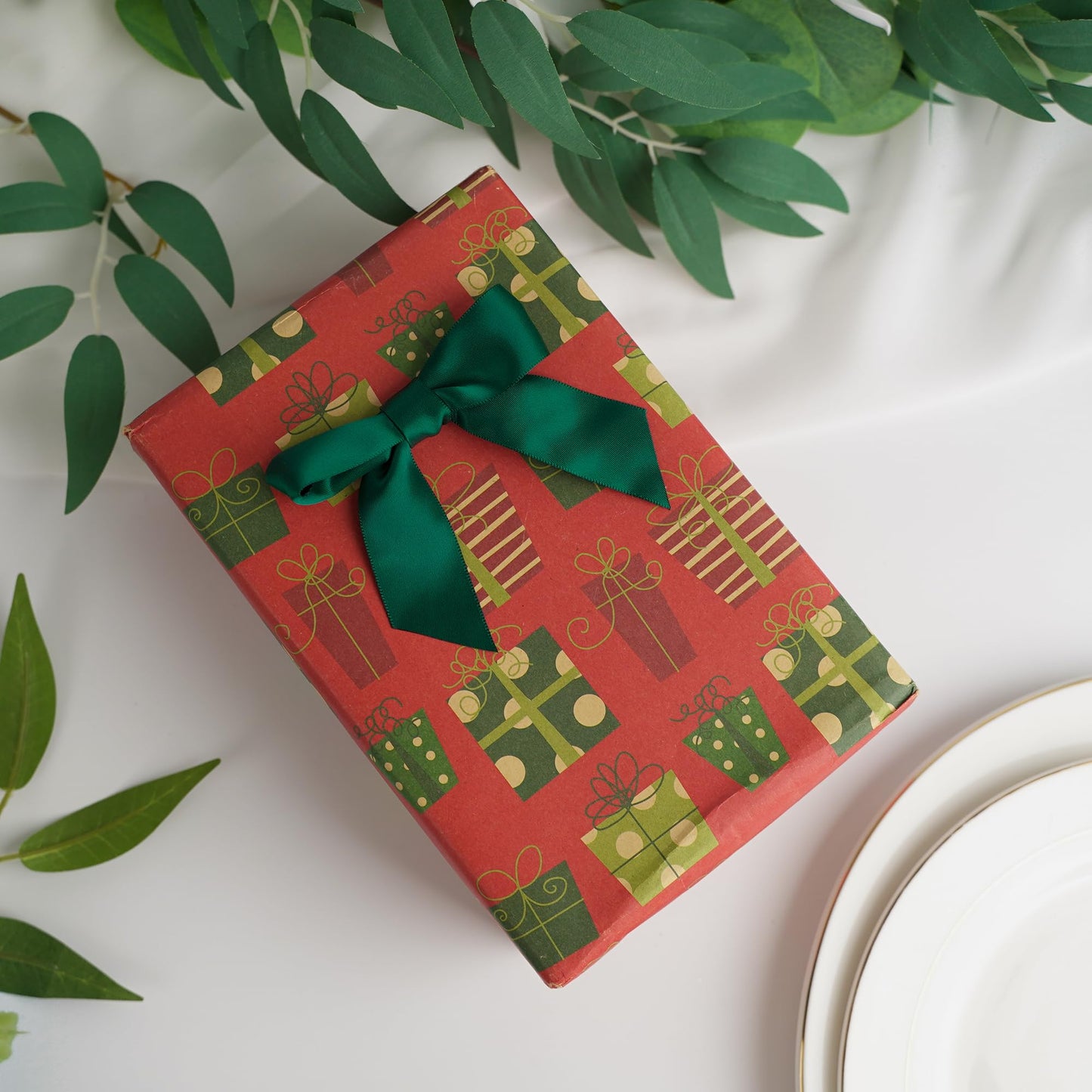 AIMUDI Twist Tie Bows for Treat Bags 3.5" Hunter Green Satin Ribbon Bows for Crafts Premade Bows with Twist Ties for Christmas Cake Pop Candy Apple Small Bows for Gift Wrapping Wedding Decor, 50 PCs