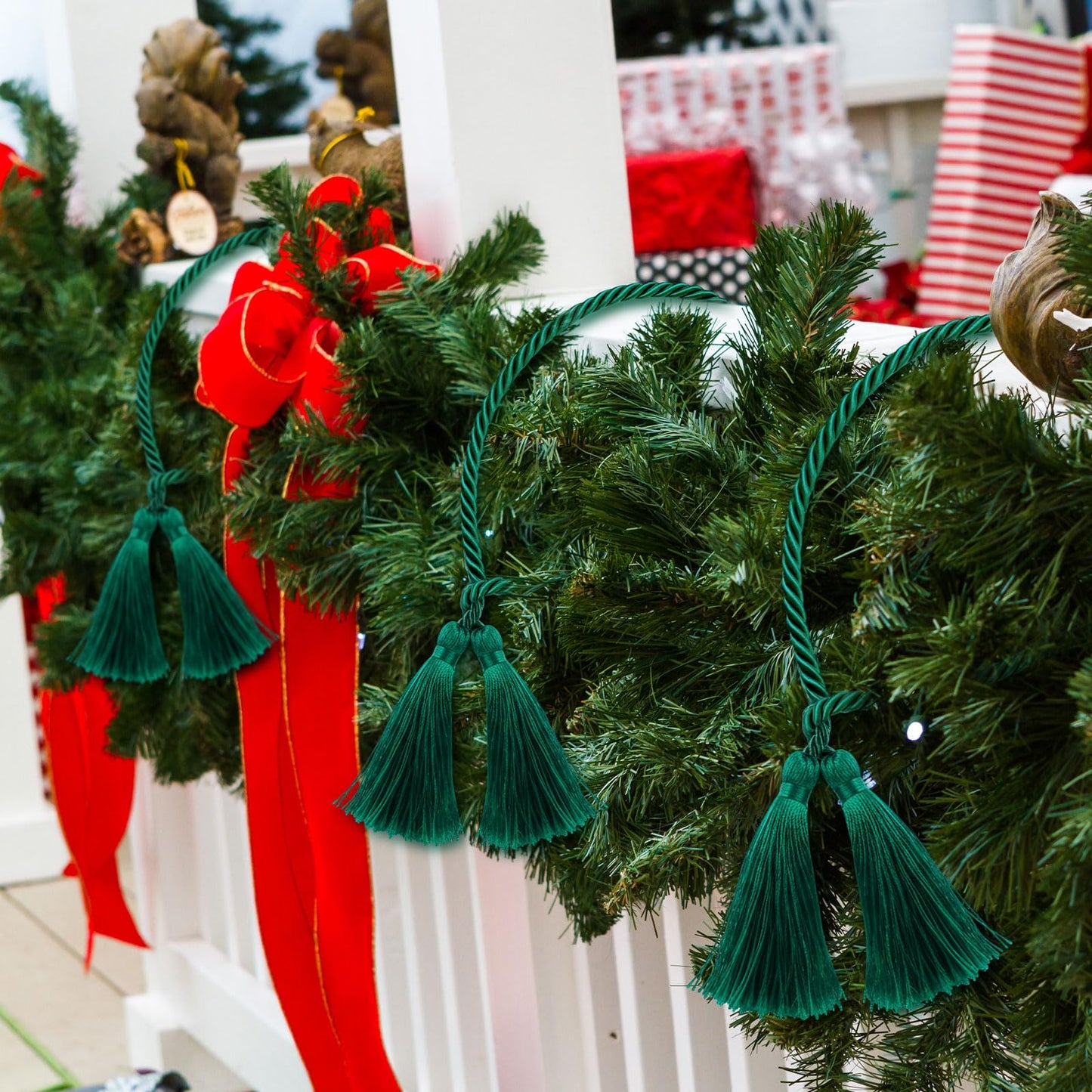 Zhengmy 15 Pcs 24 Inch Christmas Garland Ties with Tassels Decorative Twist Tie for Banister Reusable Flexible Twist Tie for Garland Fireplace Staircase Banister Home Xmas Holiday Decorations (Green)