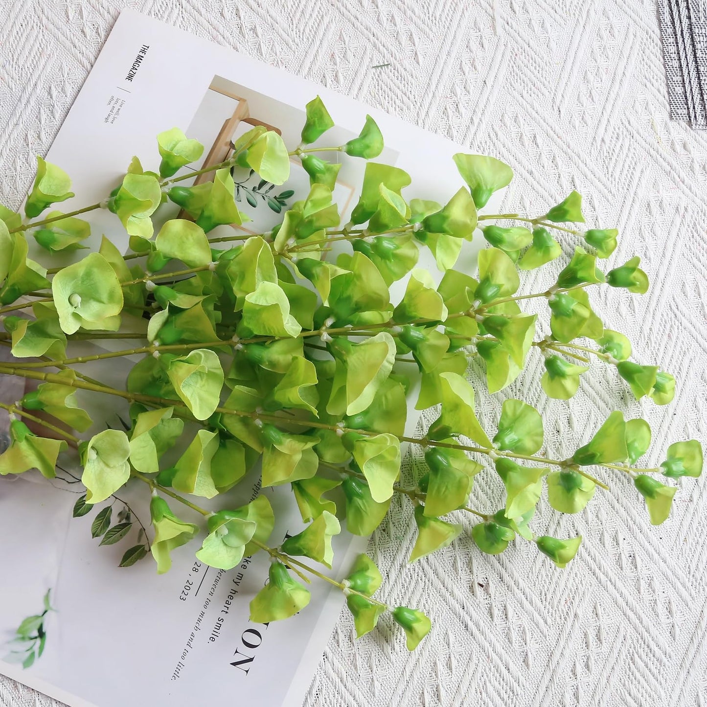 6 PCS Shell Leaf Artificial Flower Bells Grass Flowers Bell of Ireland Artificial Flower 35" Long Stem Greenery Fillers for Vase Wedding Bouquet Home Office Arrangement Indoor Outdoor Decor(Green)