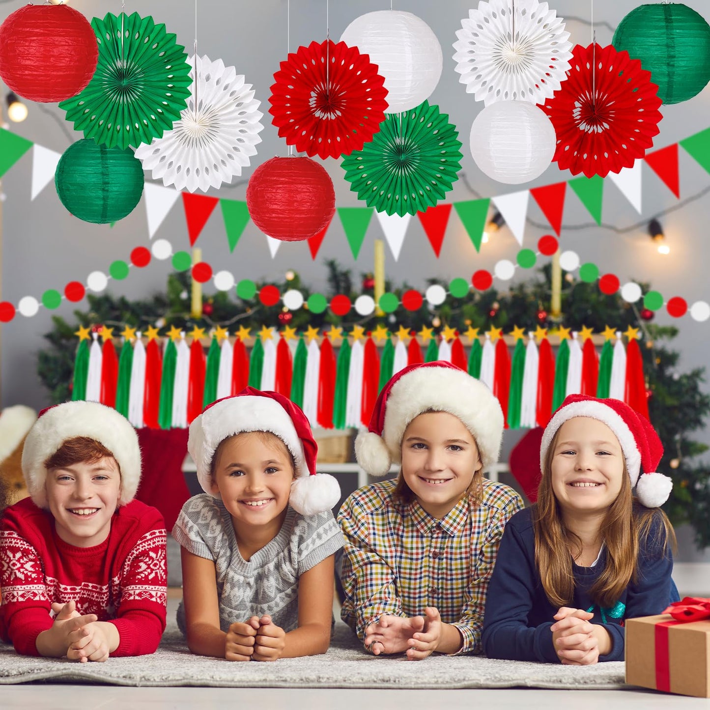 FYSUIMU 18Pcs 3D Christmas Paper Lantemm Decoration Garland Set Red Green White Hanging Buntina Banner paper Fans Tassel for Xmas Holiday Party decor