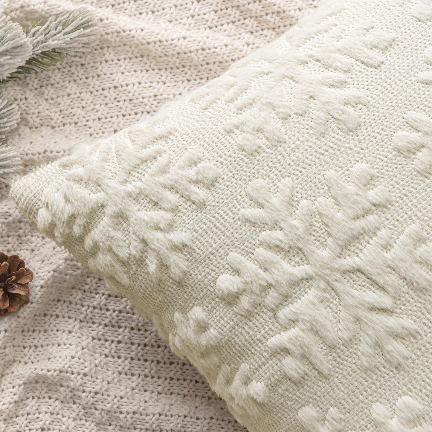 MIULEE Christmas Cream White Throw Pillow Covers Snowflakes Decorative 22×22 Inch Faux Wool Winter Festival Couch Pillow Covers Set of 2 Farmhouse Holiday Home Decors for Sofa Livingroom Bed