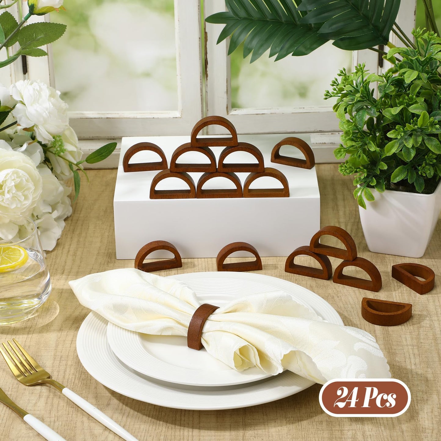 Remerry 24 Pcs Wooden Napkin Rings Handmade Dining Napkin Holder Buckles Farmhouse Semicircle Serviette Ring for Xmas Gathering Everyday Use Harvest Wedding Table Setting (Wood Color)