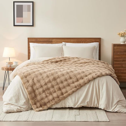 L'AGRATY Faux Rabbit Fur Blanket: 90" x 90" Queen Luxury Soft Fluffy Thick Fur Throw Blanket for Couch Bed - Cozy Plush Bubble Blankets for Winter: Flannel Fleece Decorative Blanket(Milk Tea Brown)