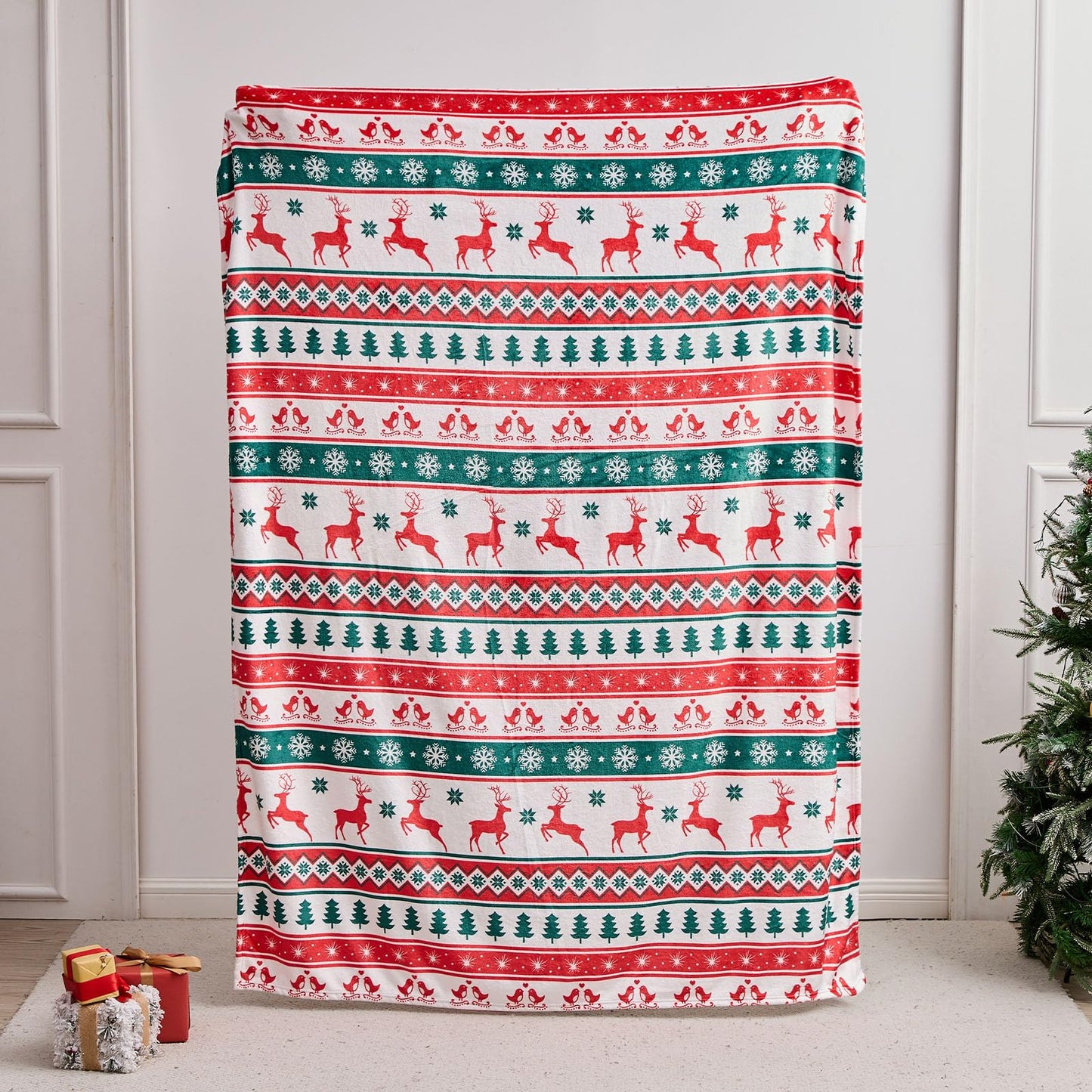 Gogreen Cozy Blanket Printed Twin Christmas Blanket - 300 GSM Fleece for Home Decoration, Ultra Soft Microfiber (Twin - 60" x 80") - E
