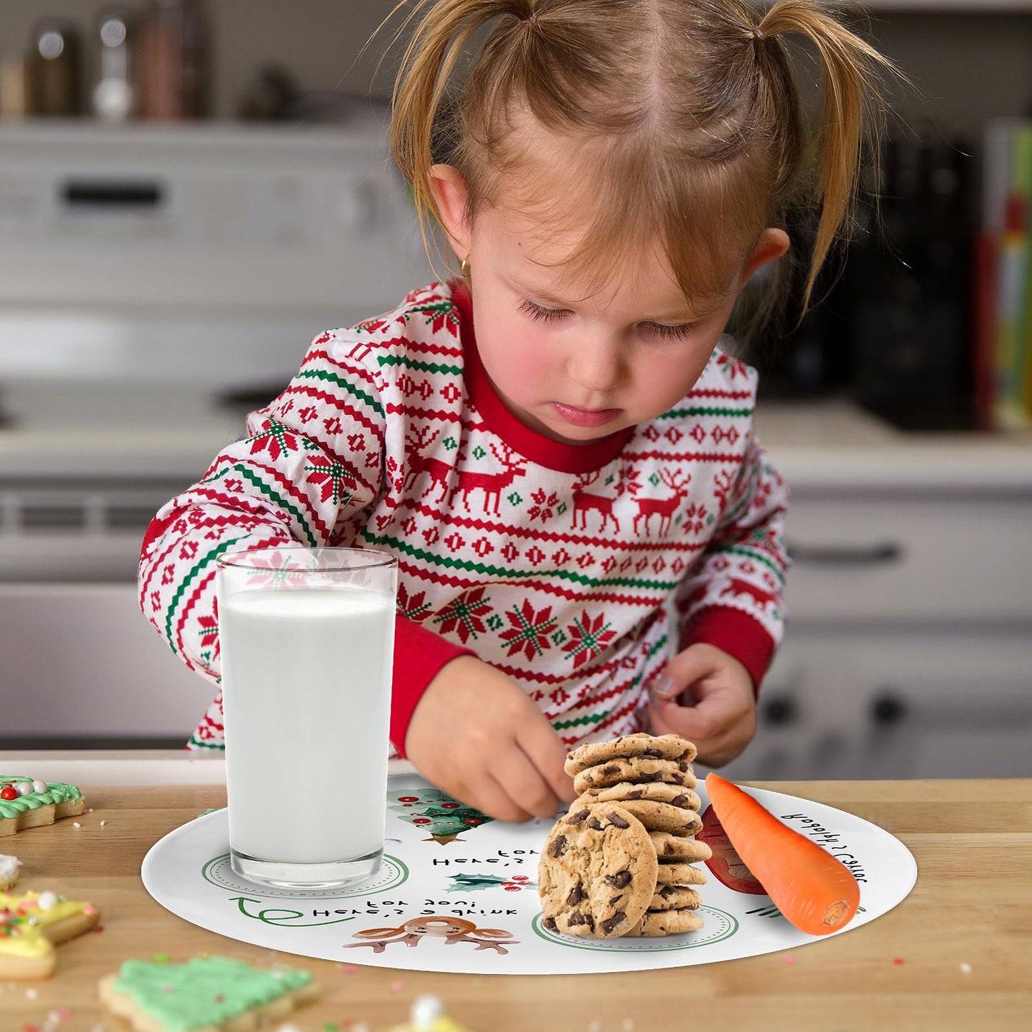 Viynran 10" Santa Cookie Melamine Plate – Round Christmas Tray for Snacks, Milk, and Carrots, Cute Santa Treat Platter for Xmas Eve, Decorative Serving Board for Holiday Parties (2 Pieces)