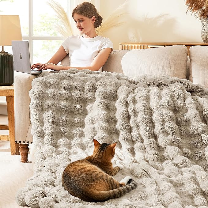 L'AGRATY Faux Rabbit Fur Blanket: 50" x 60" Luxury Soft Fluffy Thick Fur Throw Blanket for Couch Bed Sofa - Cozy Plush Bubble Blankets for Winter: Warm Flannel Fleece Decorative Blanket(Castle Grey)