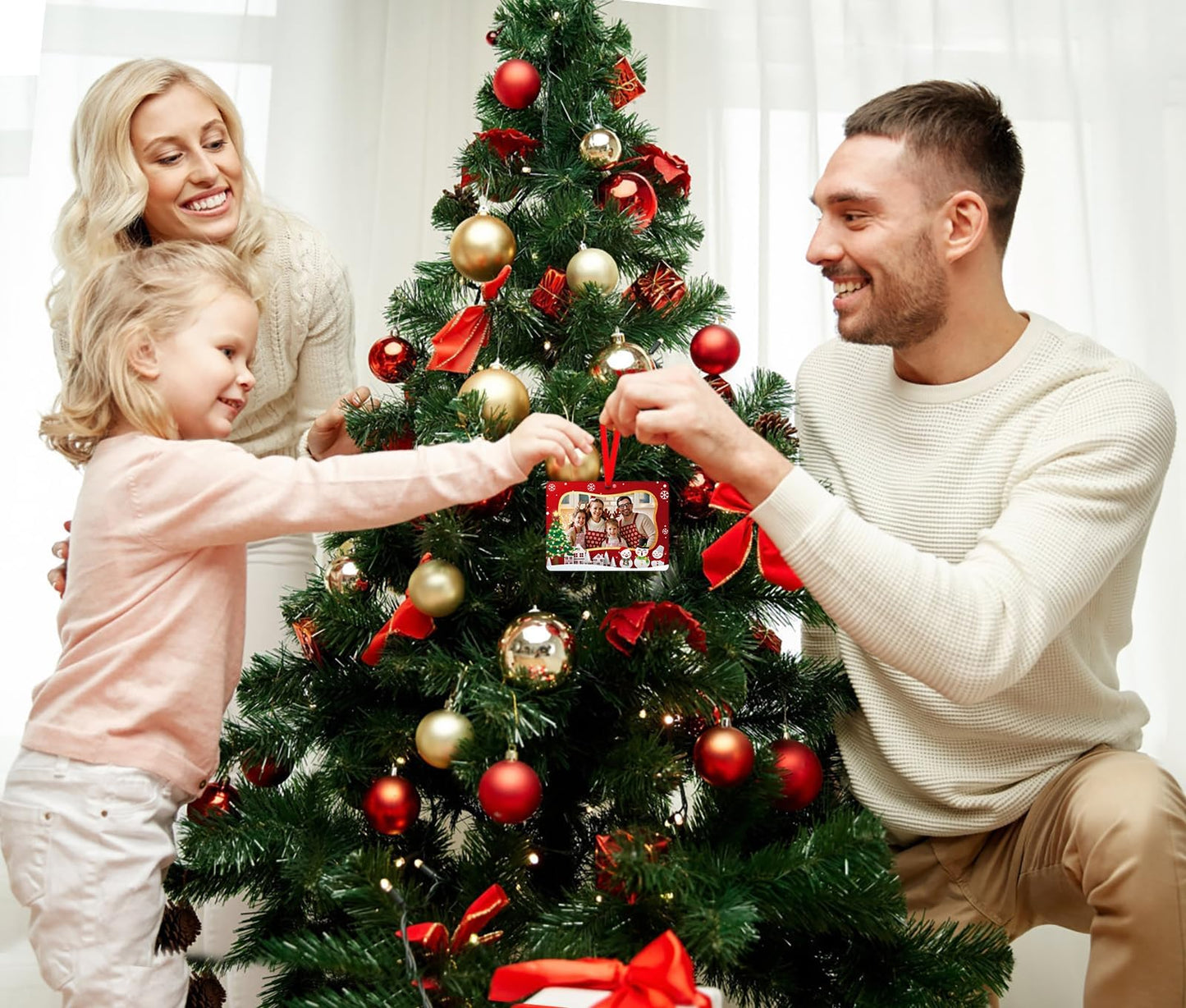 PETCEE 2025 Family Picture Frame Christmas Ornaments - Family Personalized Photo Frame Ornaments for Christmas Tree Decorations for Families Friends Women Girls Sisters