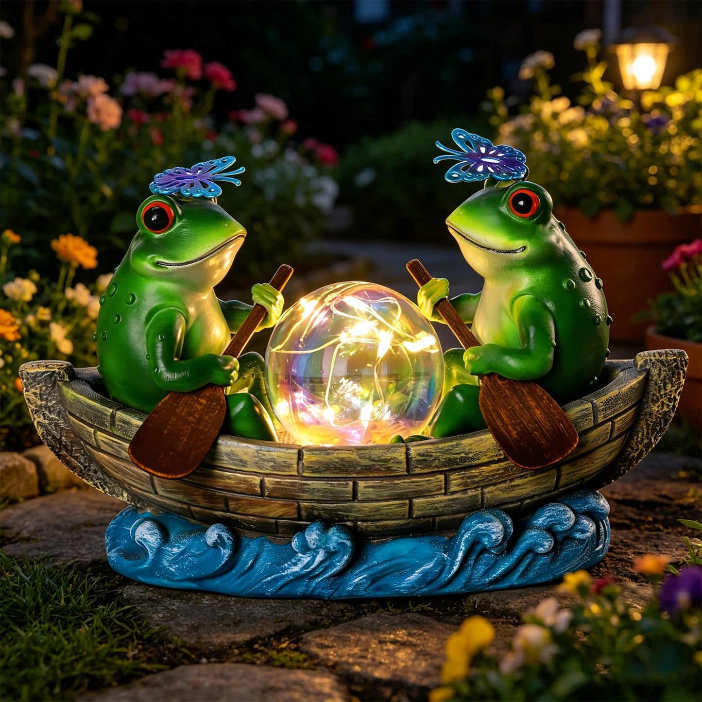 YHSOLAR Solar Frog Boating Garden Statue with Ball Light 5.1" Resin Frogs Decor for Home Front Door Patio Porch Balcony Women Gardeners Moms Wives Girlfriends
