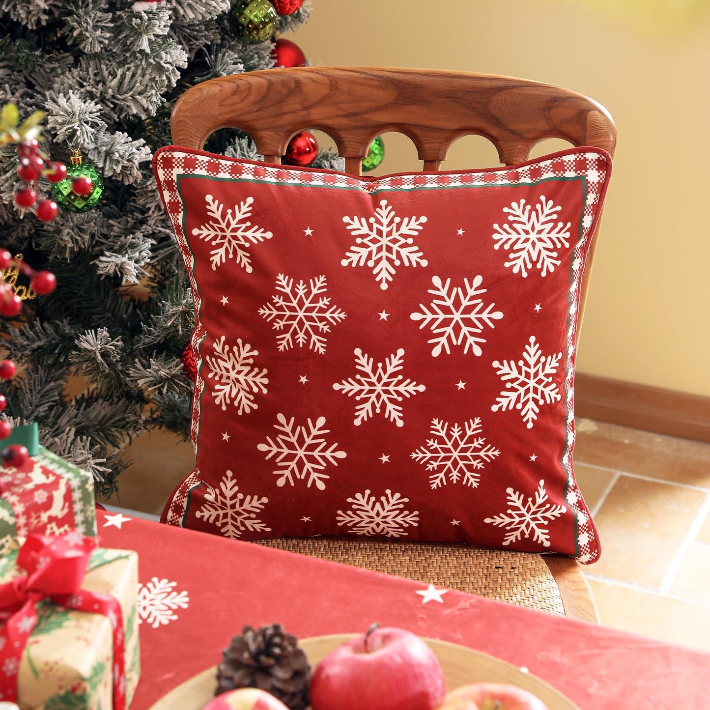 ISAENNE French Chrismas Velvet Throw Pillow Cover,Set of 2,18"x18"-Carol C