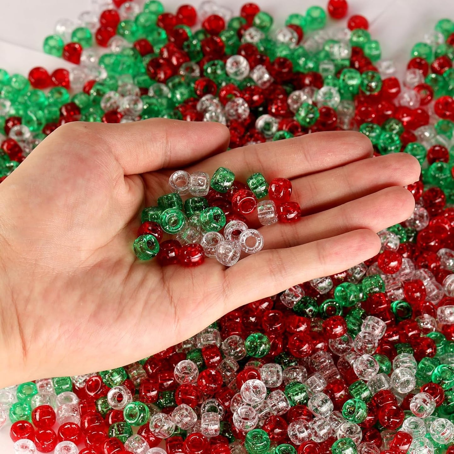 Christmas Beads 2400 Pcs，Christmas Pony Beads,Glitter Pony Bead Bulk for Necklace Bracelets Earrings Jewelry Making Party Decoration Supplies DIY Craft