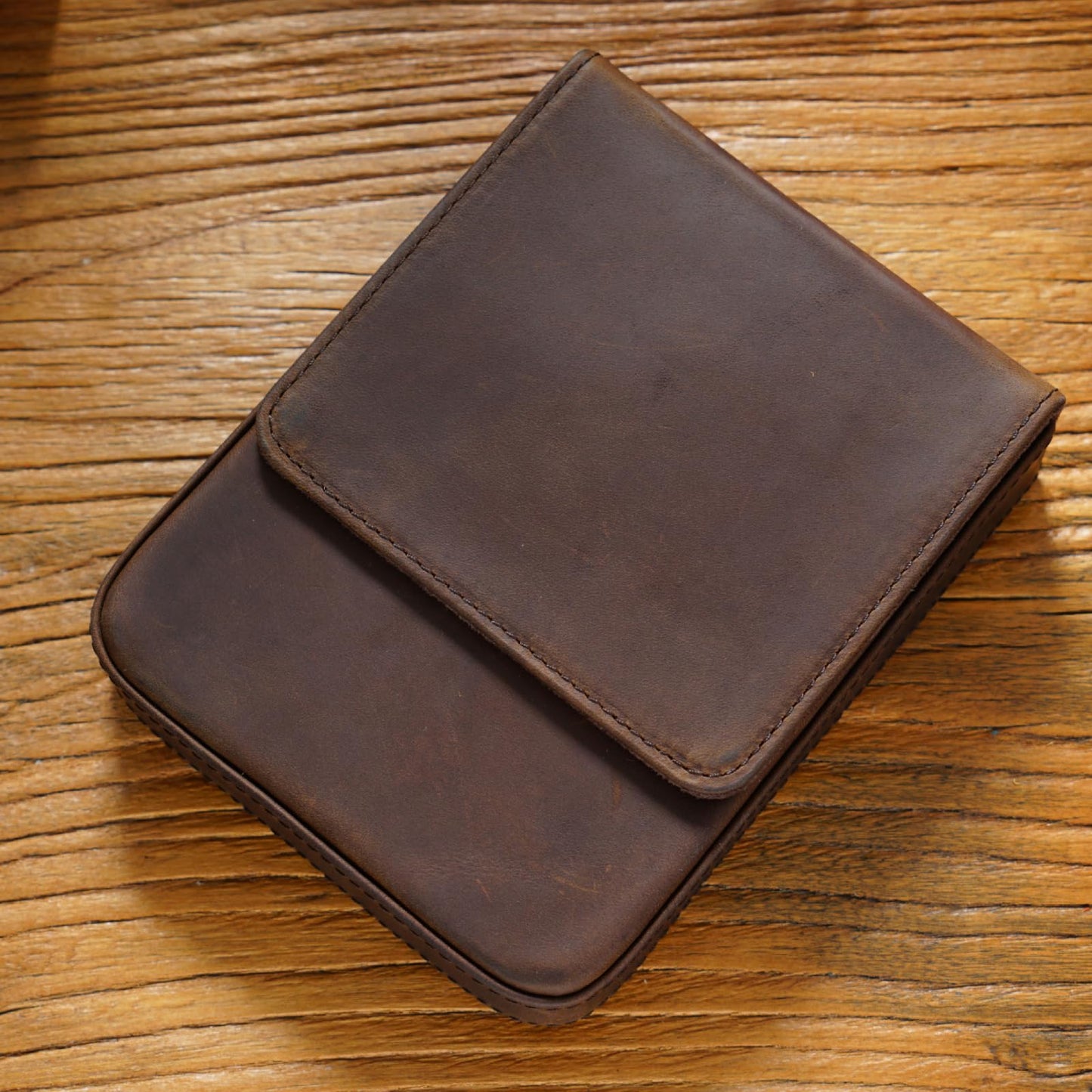 UPRESYE Leather Fountain Pen Case Collector Organizer,Pencil Case Handmade Pen Protective Sleeve (Magnetic 6 slots)