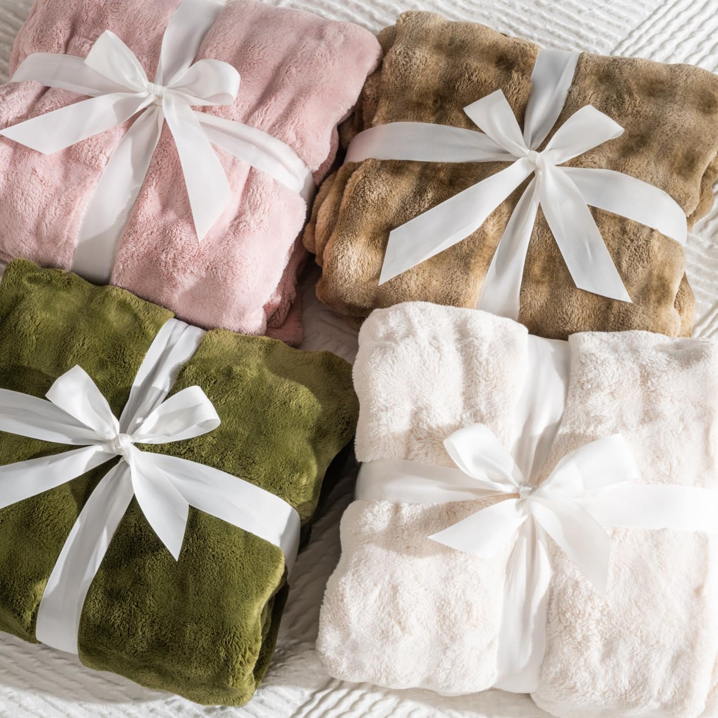 Off White Faux Fur Throw Blanket for Couch, Soft Fluffy Bubble Blanket for Bed Sofa, Thick Warm Plush Fuzzy Rabbit Fur Blanket for Fall and Winter, 50"X 60"